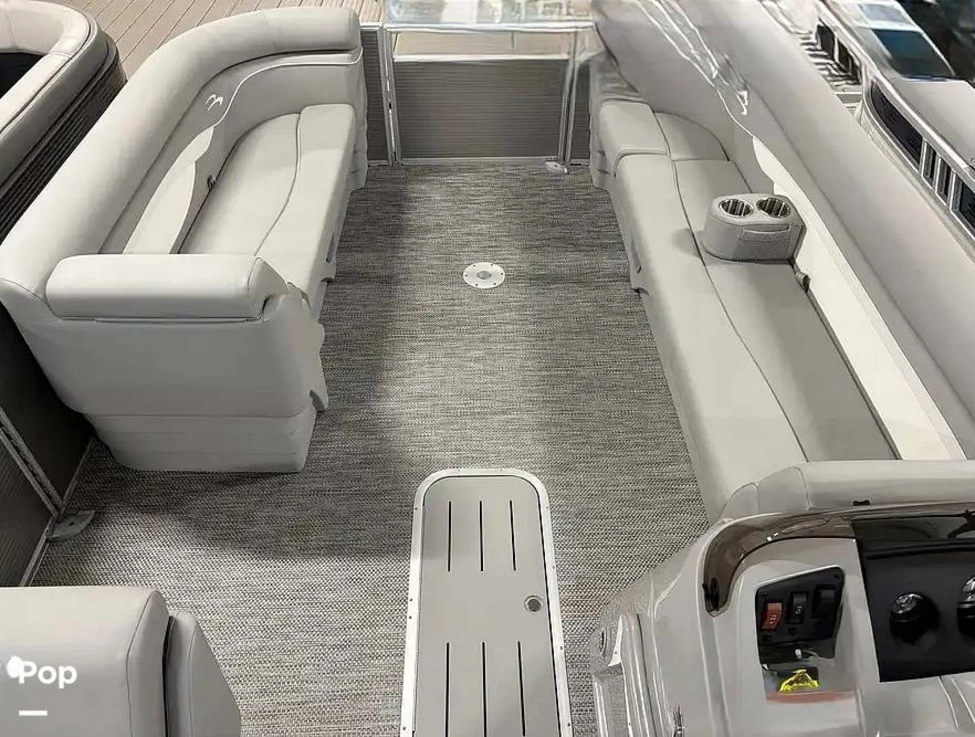 2024 Bennington 22 SL - Image 5