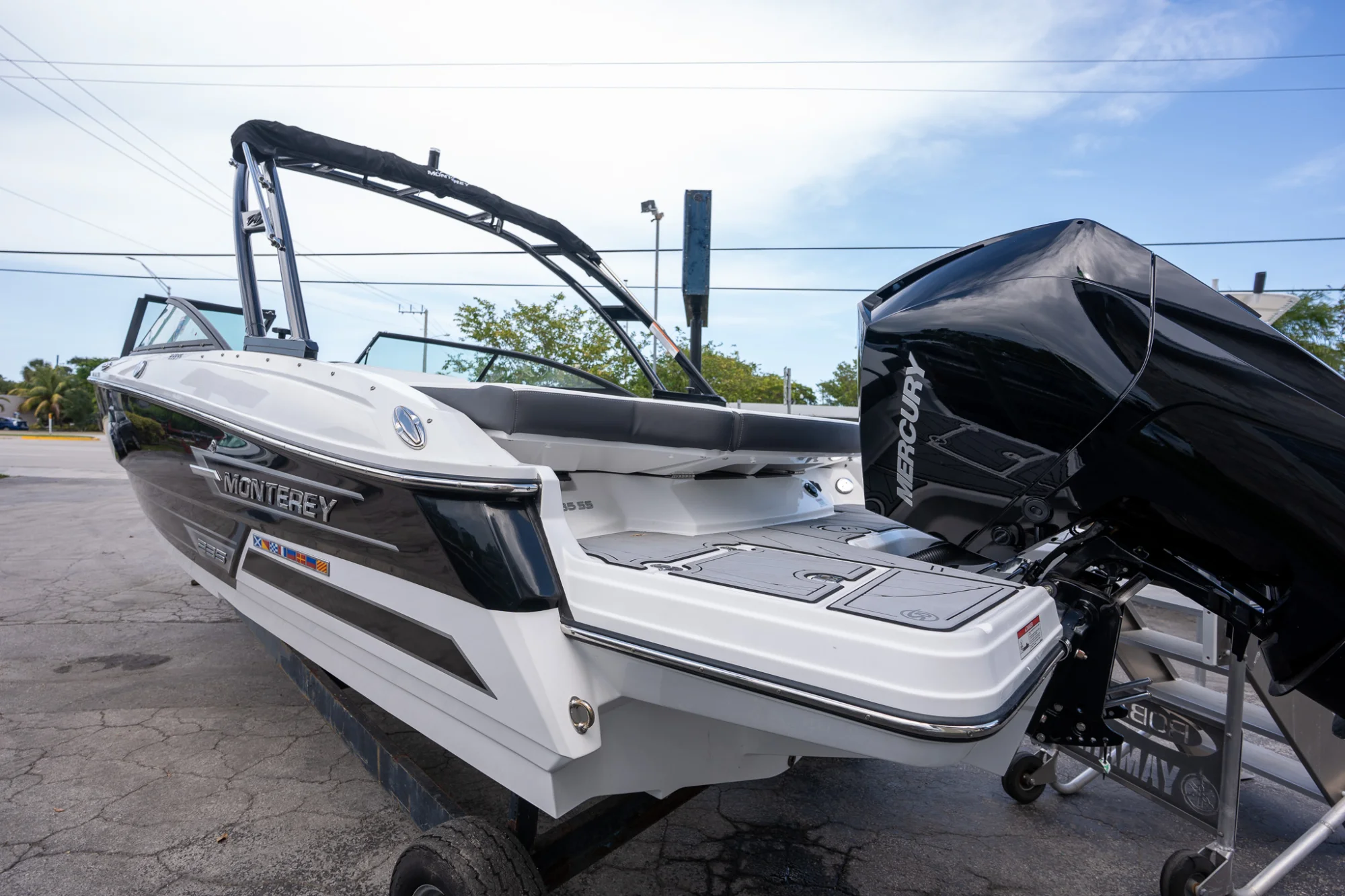 2024 MONTEREY 235SS - Image 3