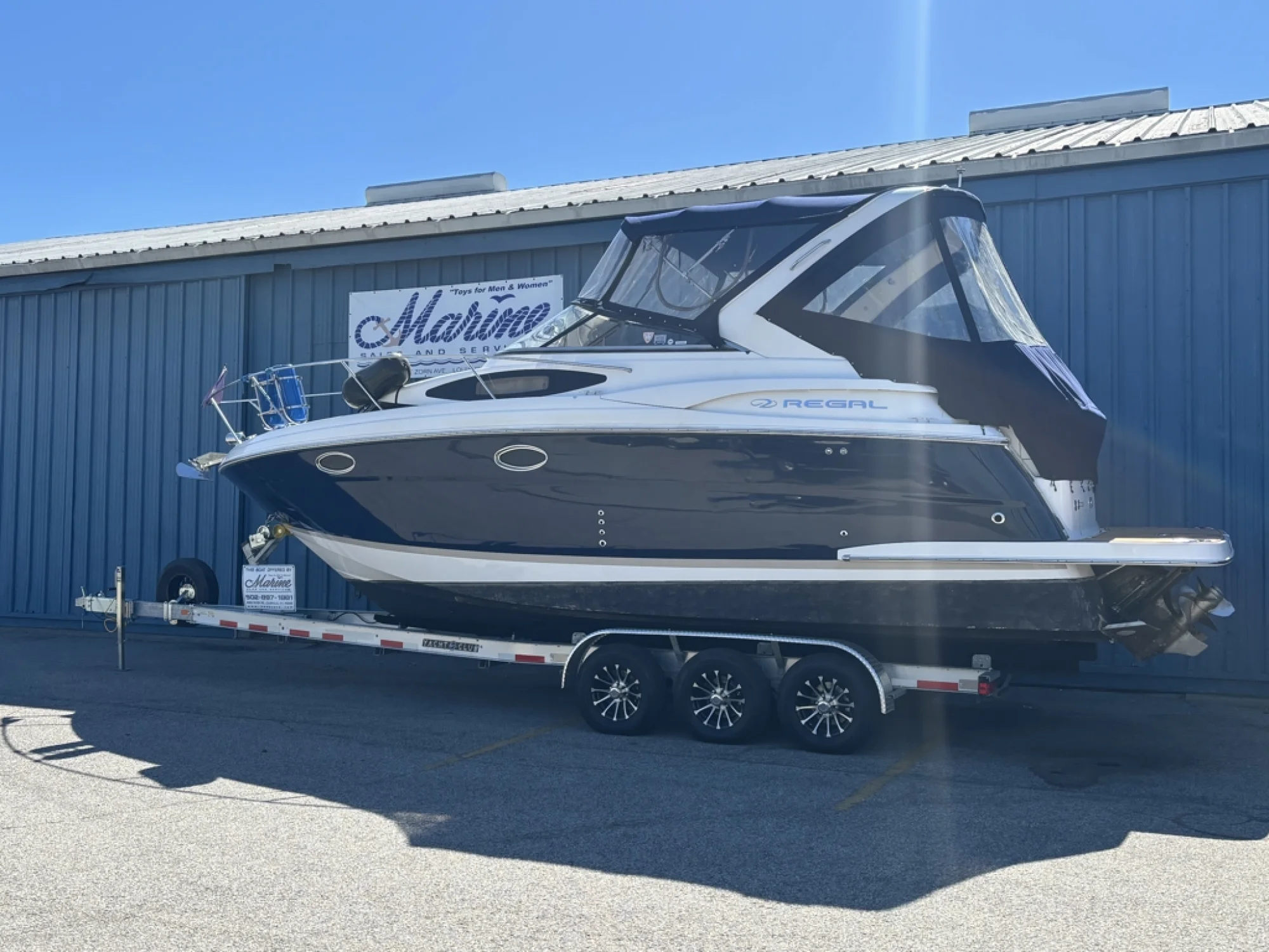 2014 Regal Express Cruiser 30 - Image 3