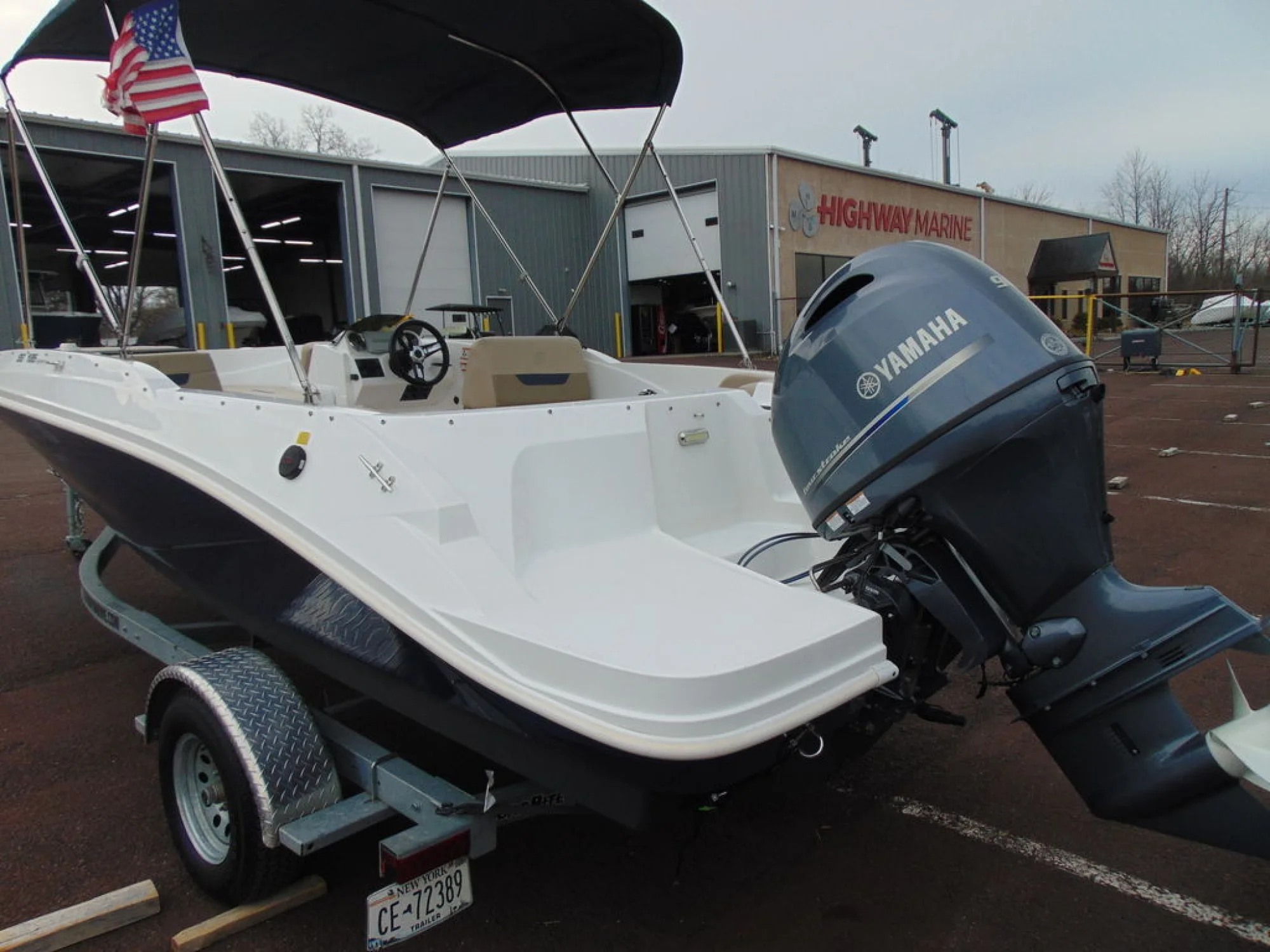 Hurricane SunDeck Sport 185 OB - Image 5