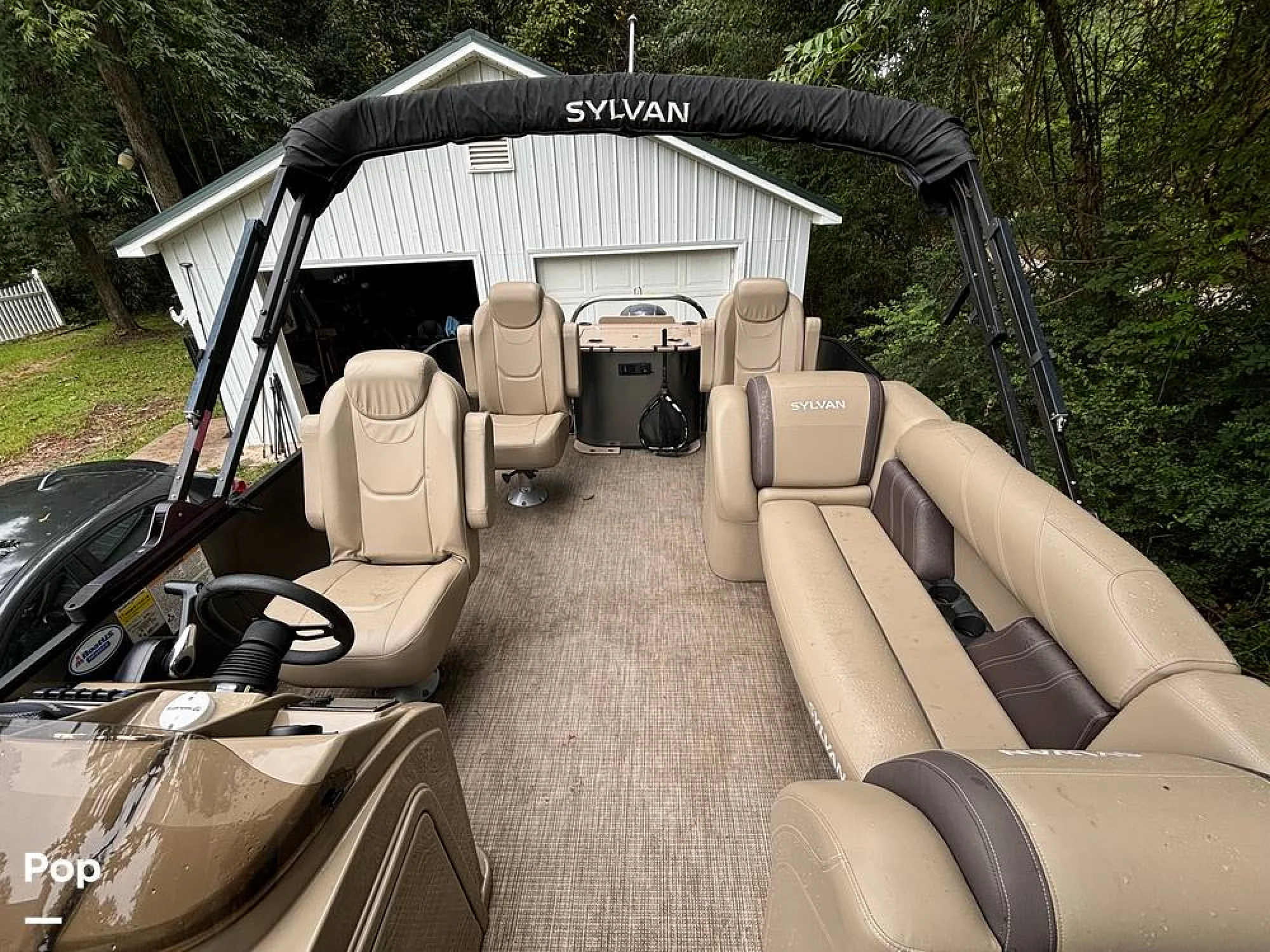 2023 Sylvan Mirage 8522 Party Fish - Image 2