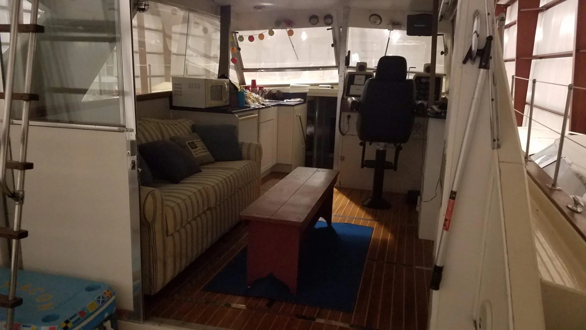 1970 42' Chris Craft Commander Sports Cruiser - Image 4