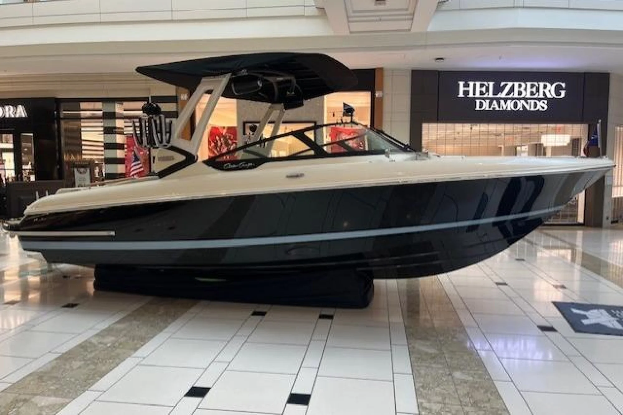 2026 Chris-Craft Sportster 25 - Image 5