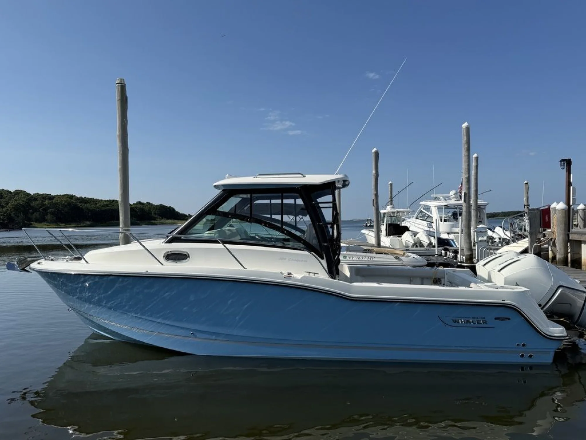 Boston Whaler 285 Conquest - Main Image