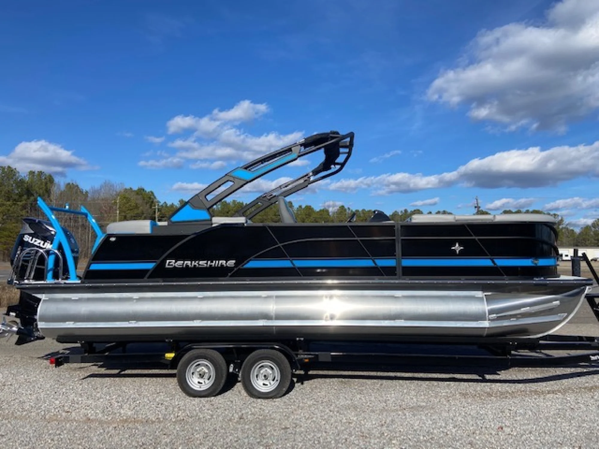 2024 Berkshire 23 STS Arch - Image 2