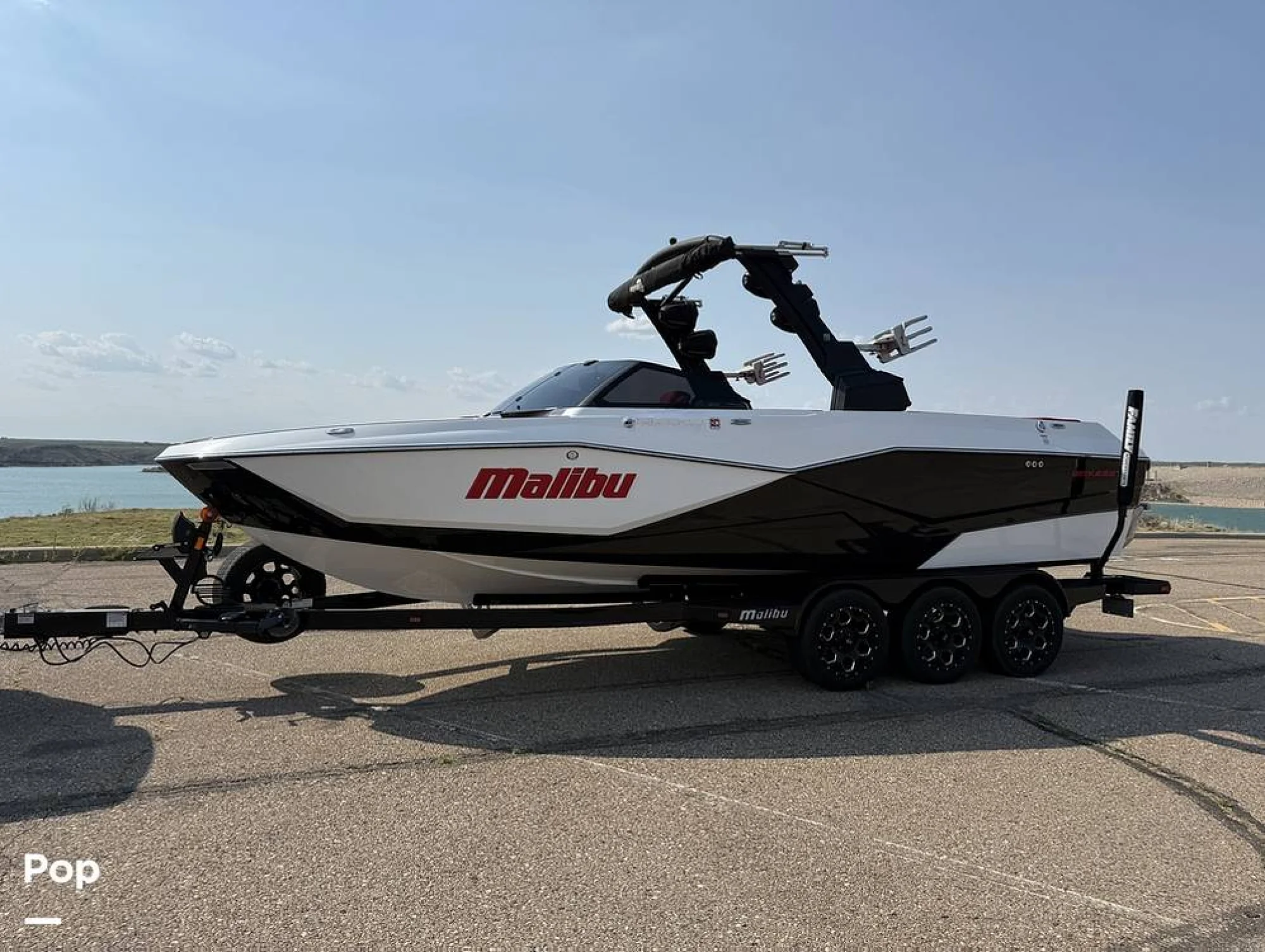 2023 Malibu Wakesetter 25 LSV - Main Image