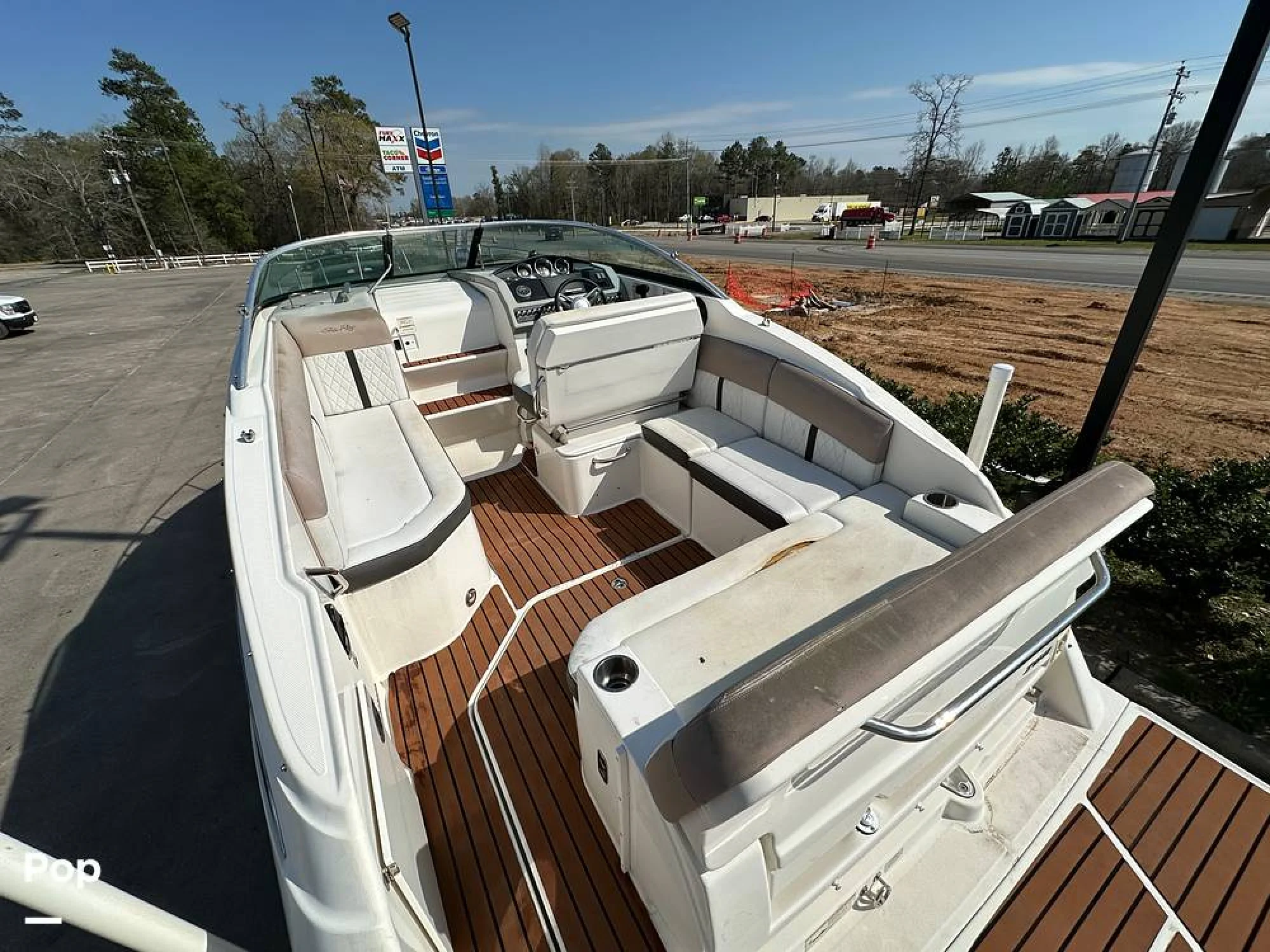 2015 Sea Ray 260 Sundancer - Image 5