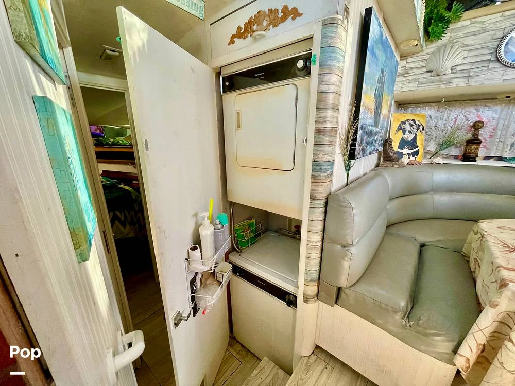 1989 Silverton Aft Cabin 46 - Image 4
