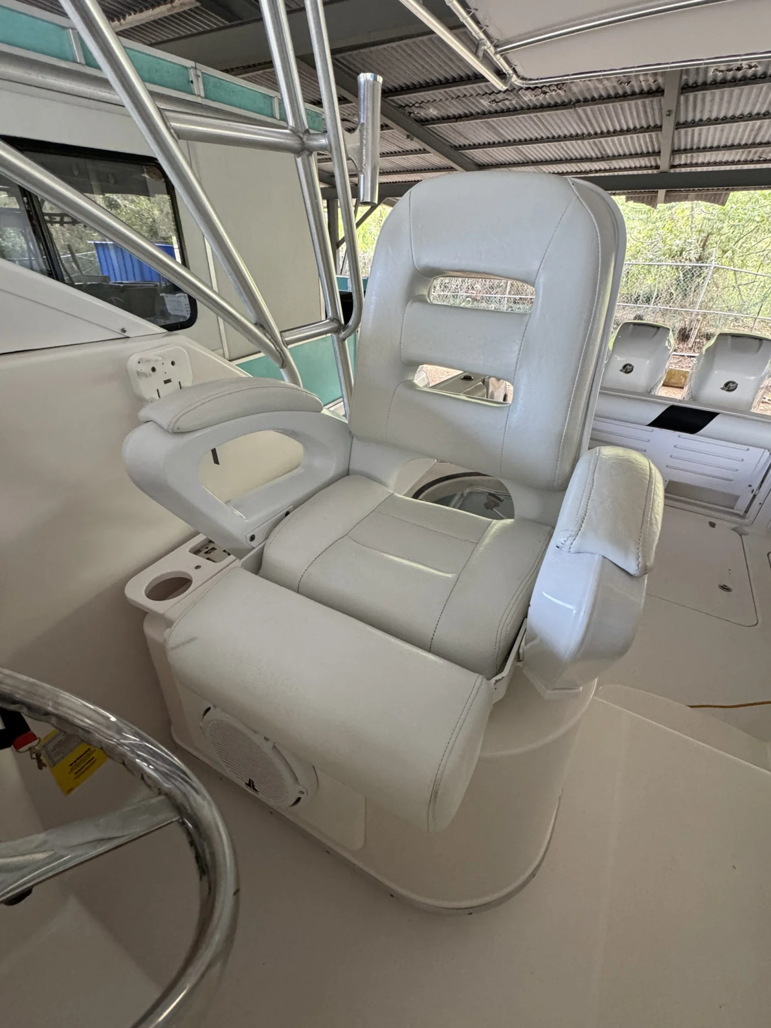 Pro Line 32 Express 2005 - Image 4