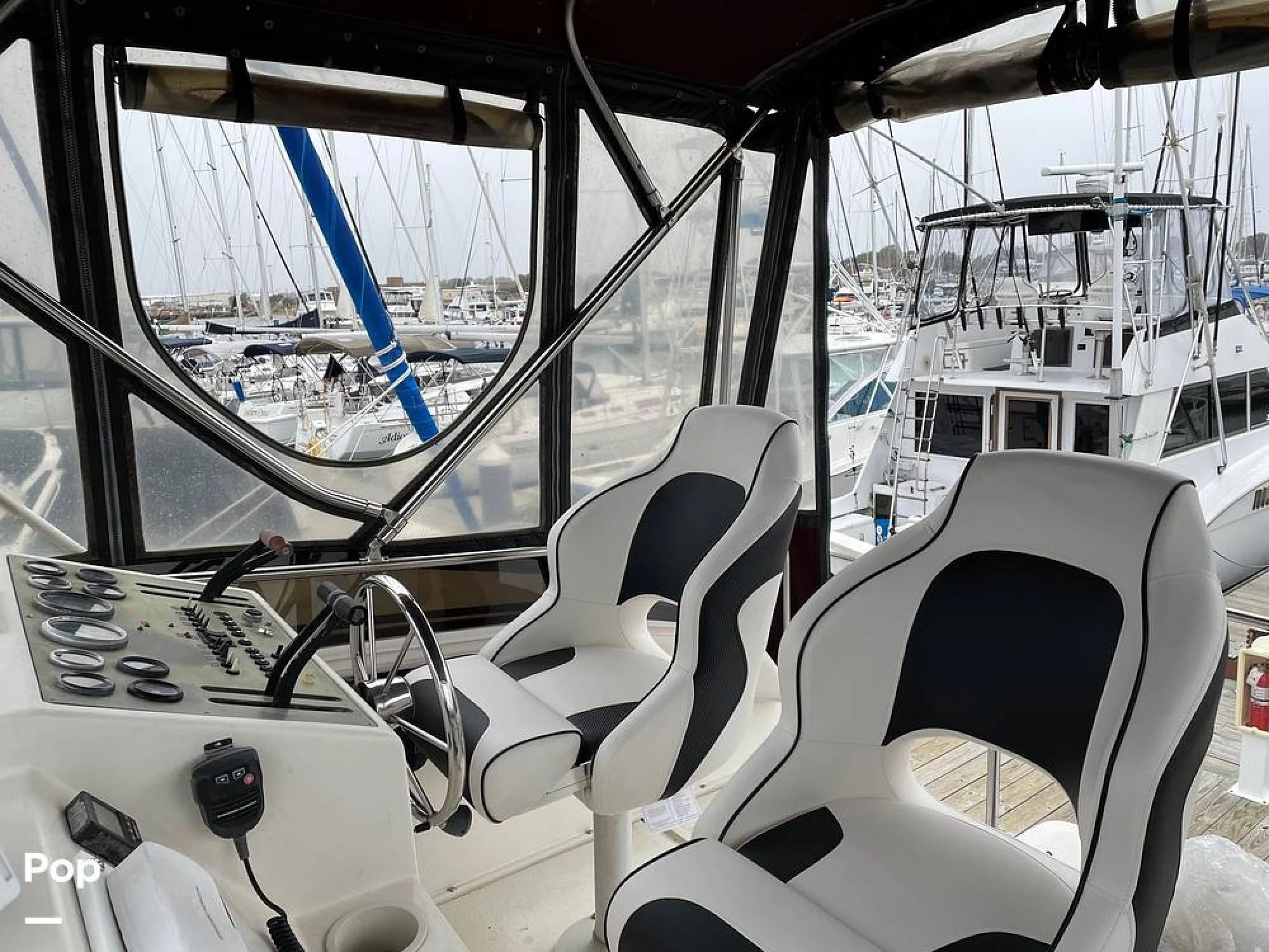 1991 Silverton 34 Convertible - Image 4