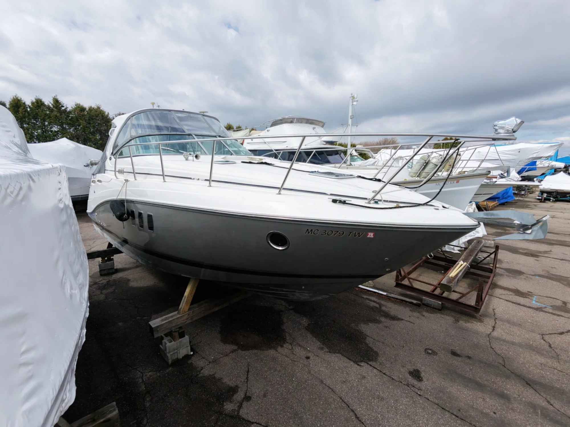 2013 Rinker 360 Express Cruiser