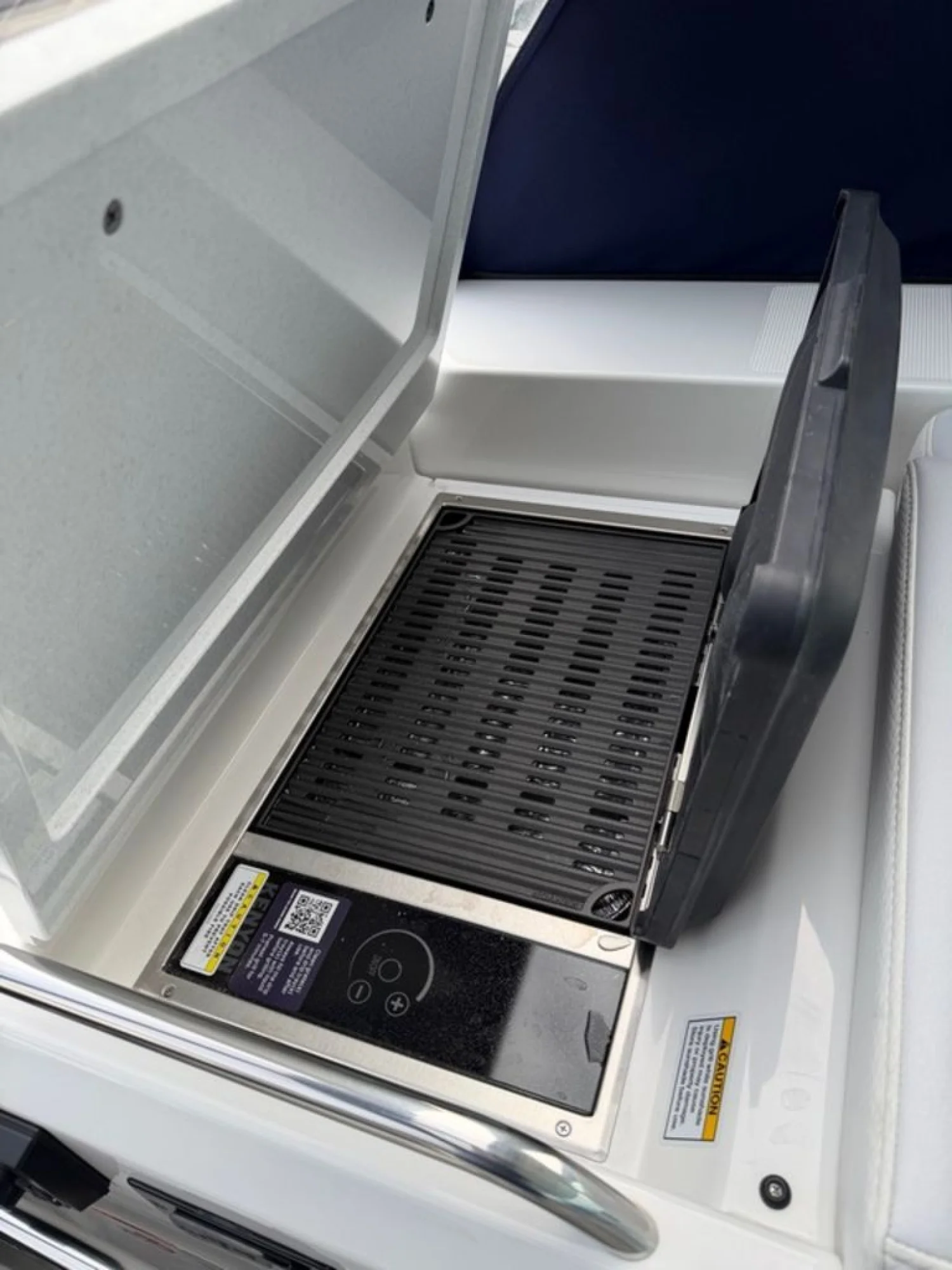 Formula Boats 380 Super Sport Crossover - Image 4