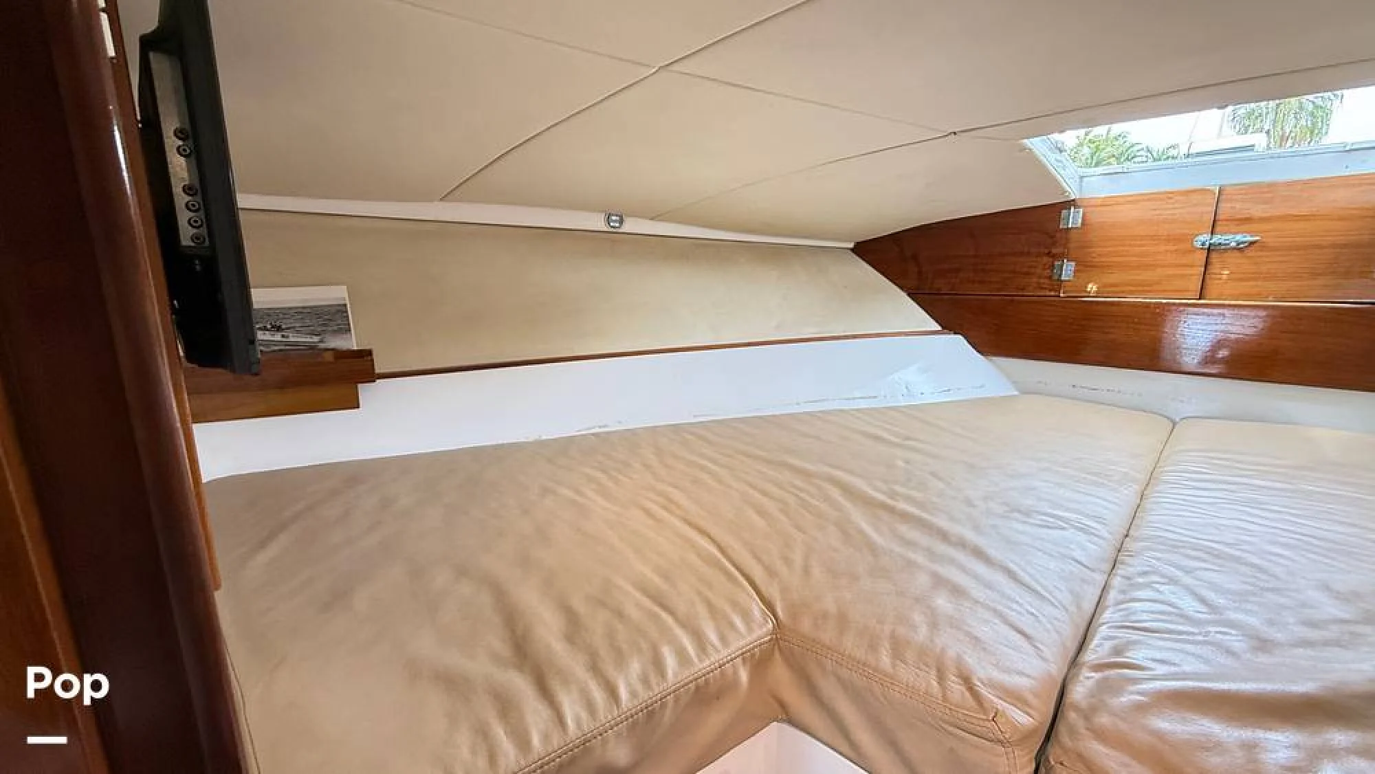 1968 Magnum Marine 35 Express - Image 5