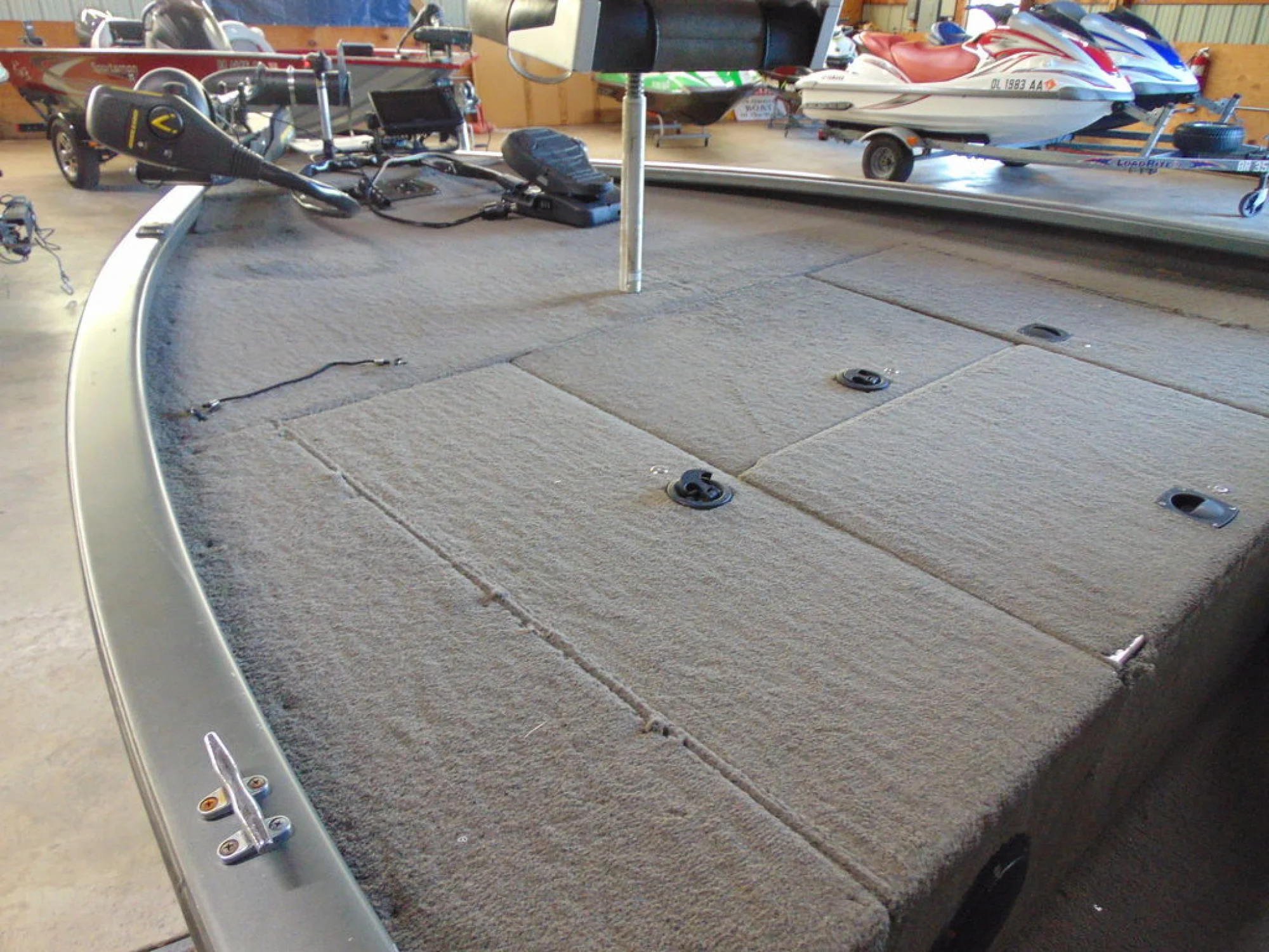 Tracker V-18 - Image 5