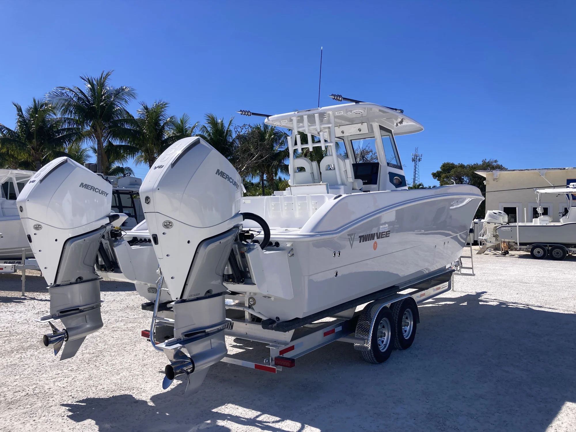 2026 Twin Vee 280 GFX2 - Image 3