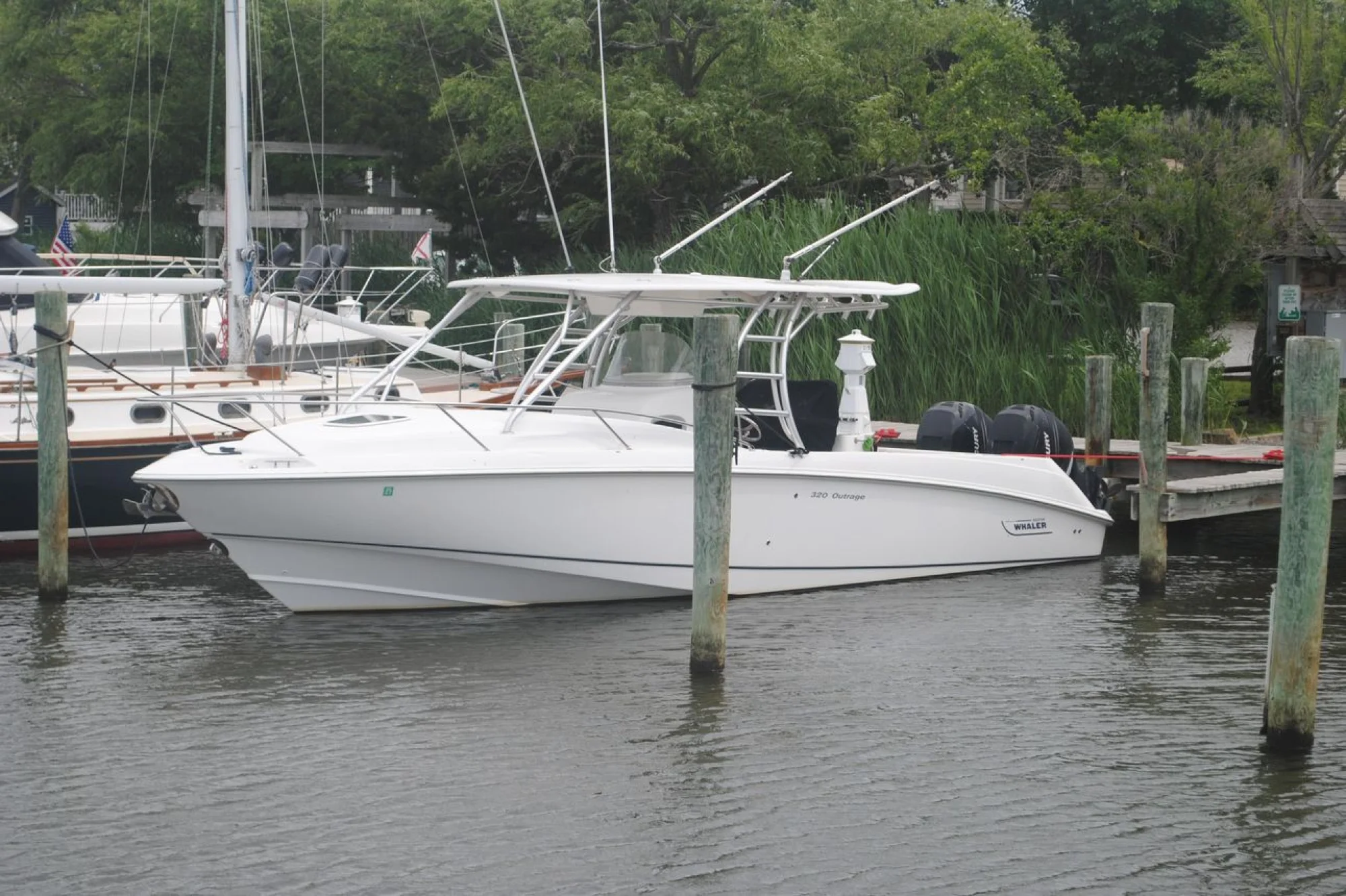 2006 32' Boston Whaler 320 Outrage Cuddy Cabin | 32ft