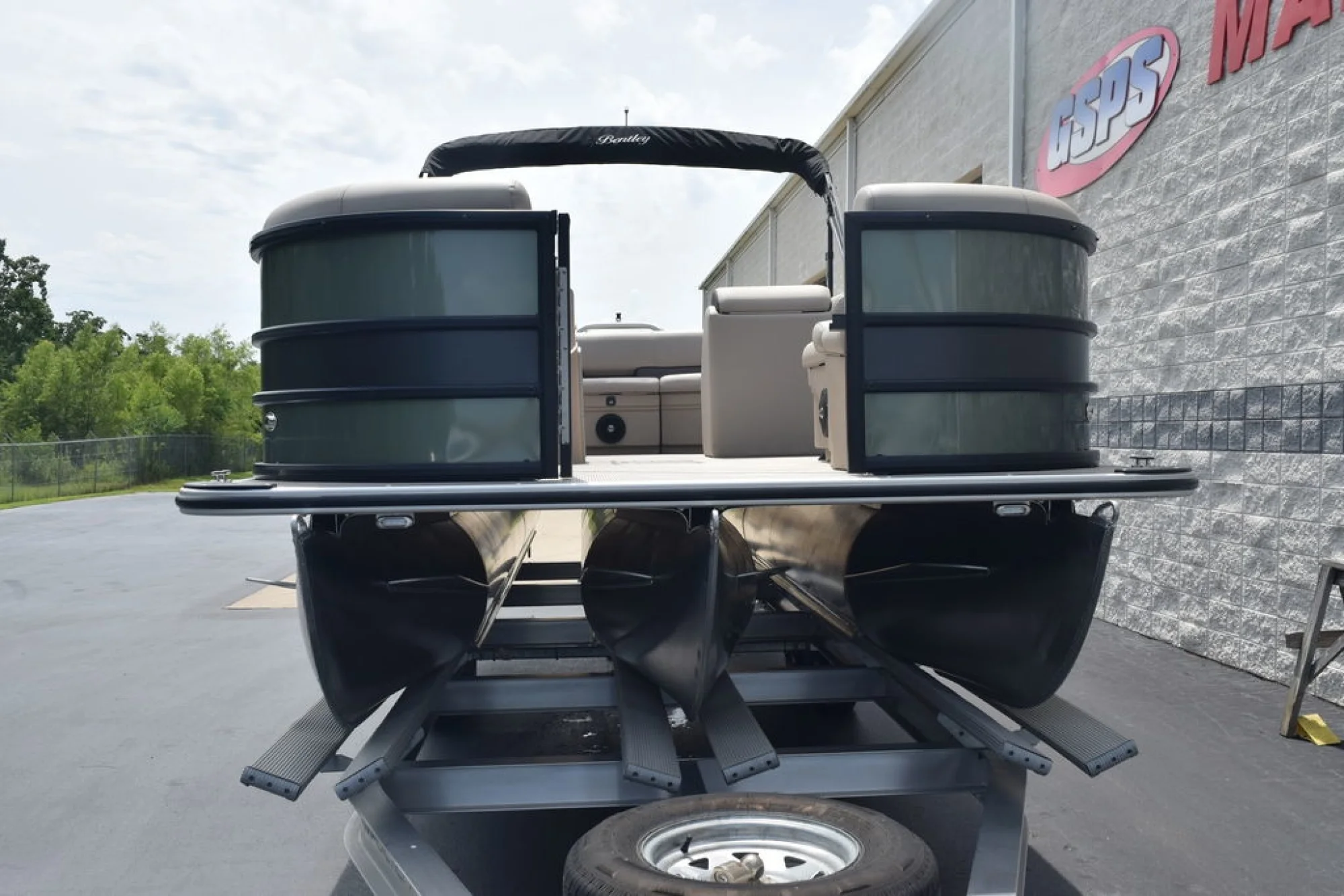 2026 Bentley Pontoons Fish 243 Fish-N-Cruise 3/4 Tube - Image 3