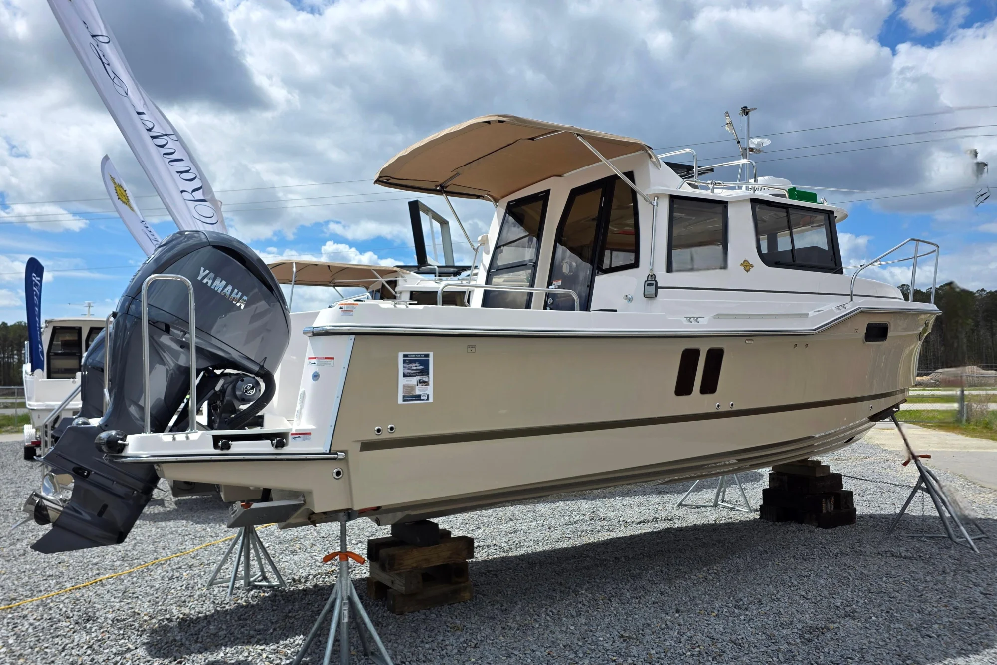 2026 Ranger Tugs R-25 - Image 3