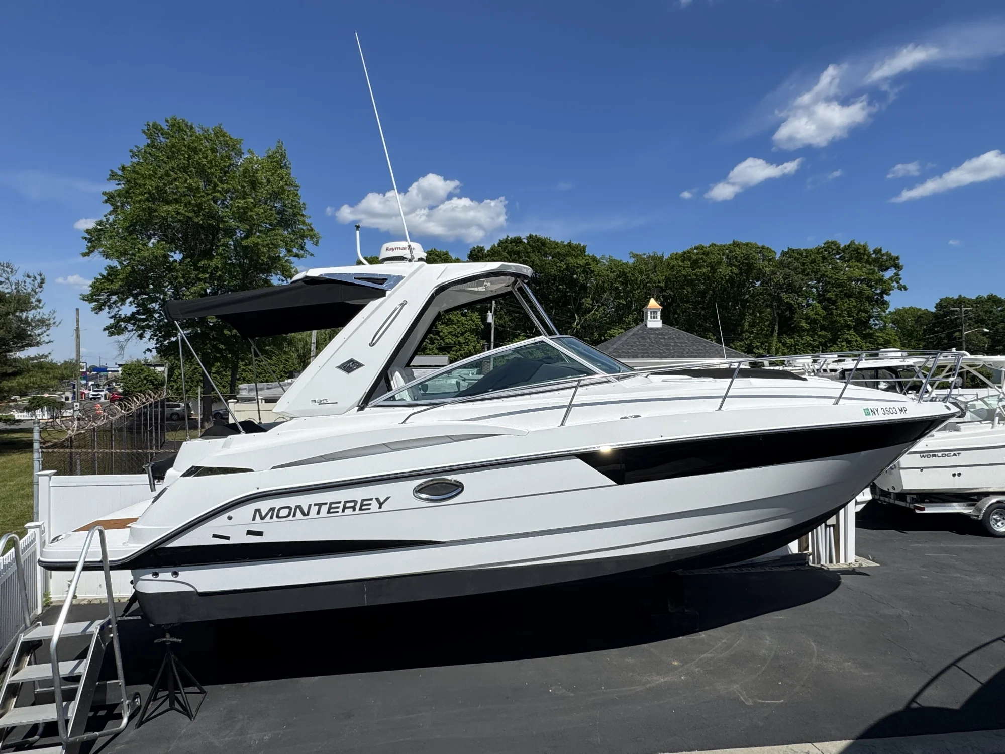 2018 Monterey 355 Sport Yacht - Image 4