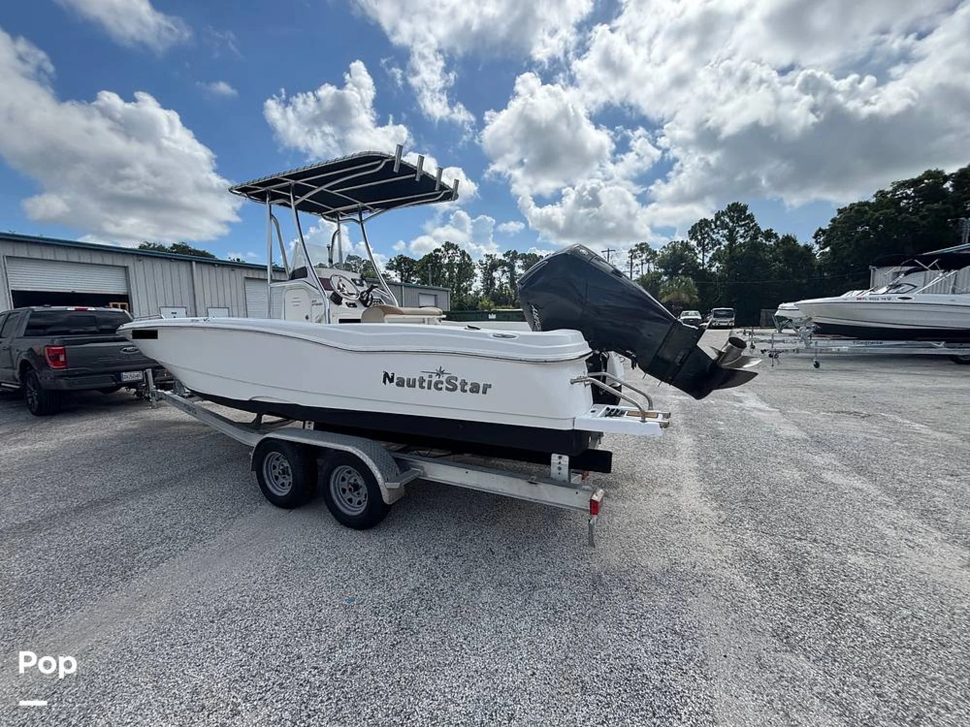 2023 NauticStar 231 Hybrid - Image 4