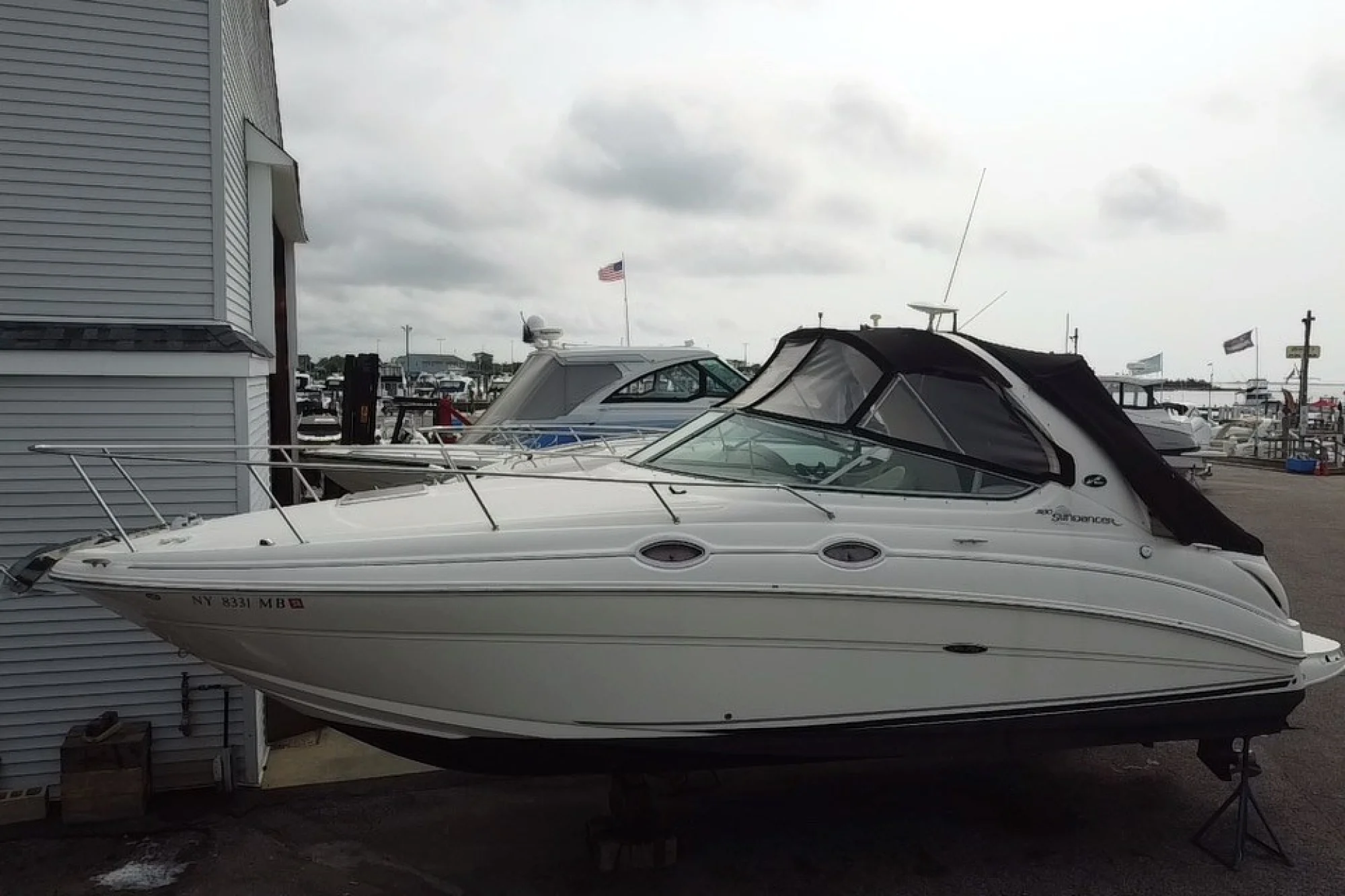 2005 Sea Ray Sundancer 280 - Image 3