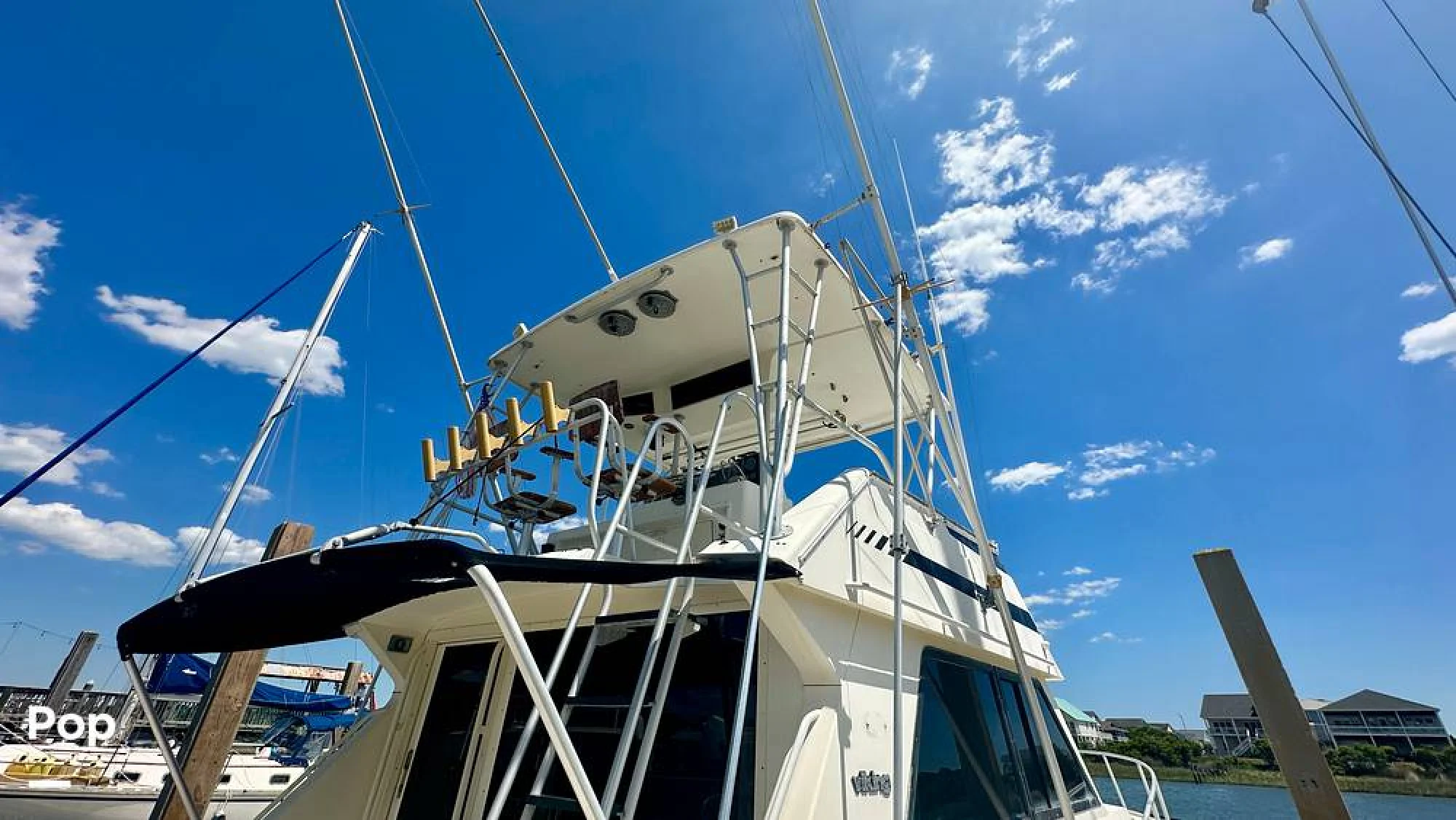 1990 Viking 38 Convertible - Image 4