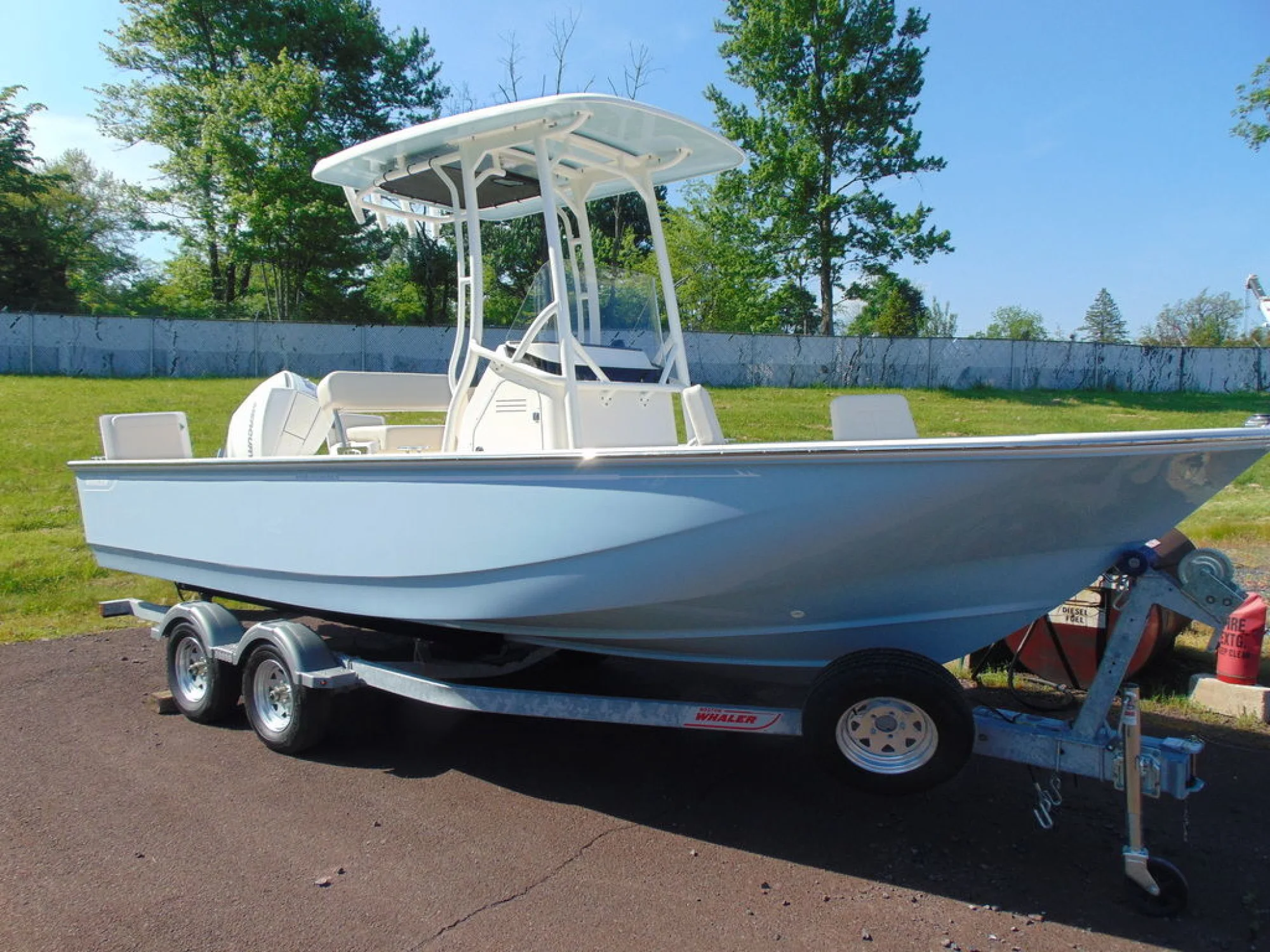 Boston Whaler 210 Montauk