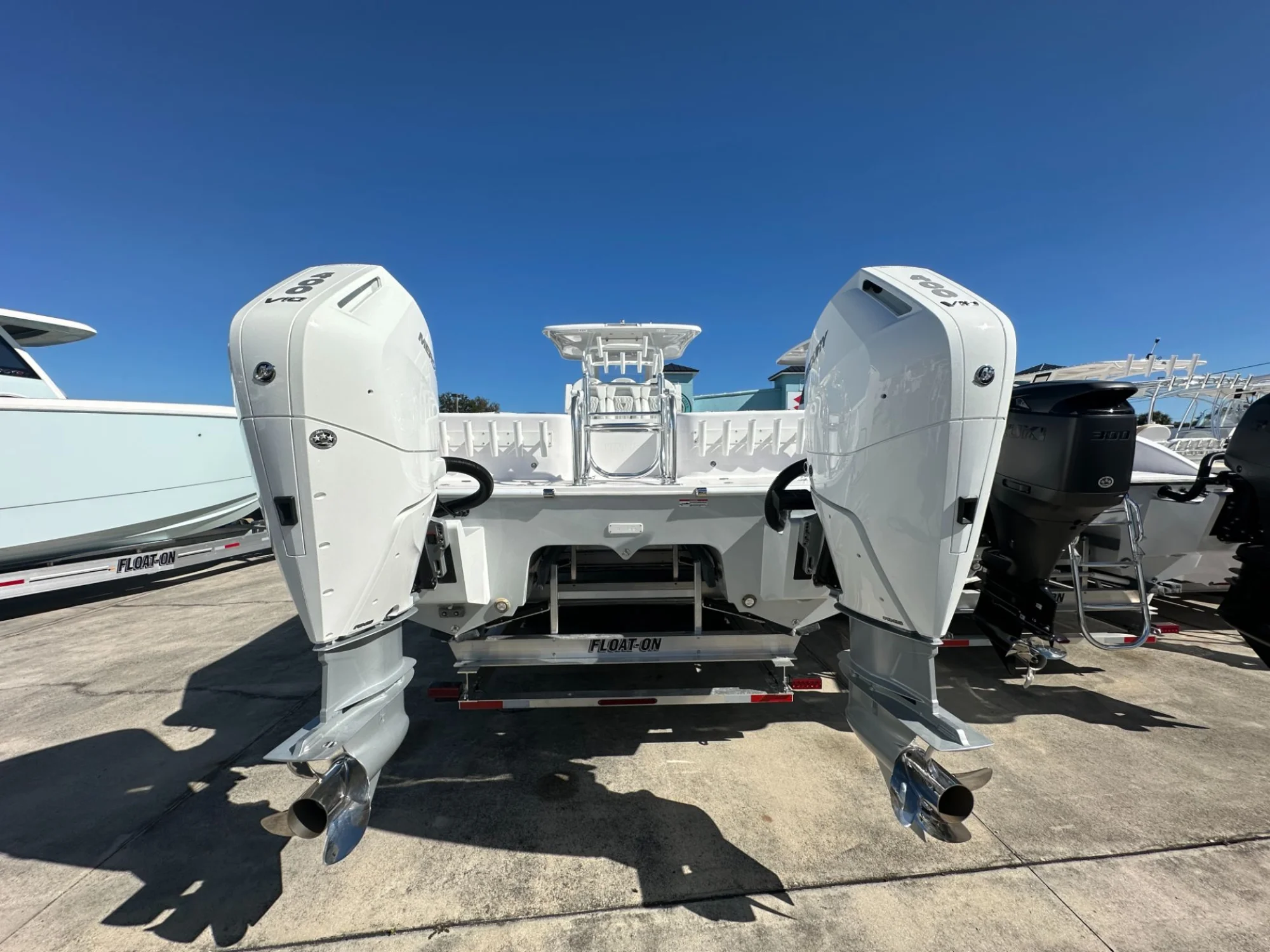 2026 Twin Vee 340 GFX - Image 4