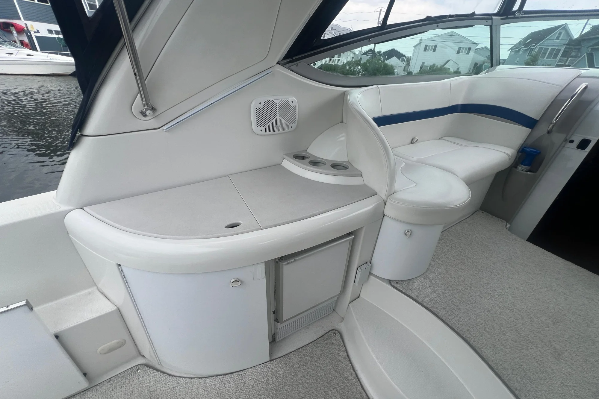 2003 Formula 37 Performance Cruiser - Image 5