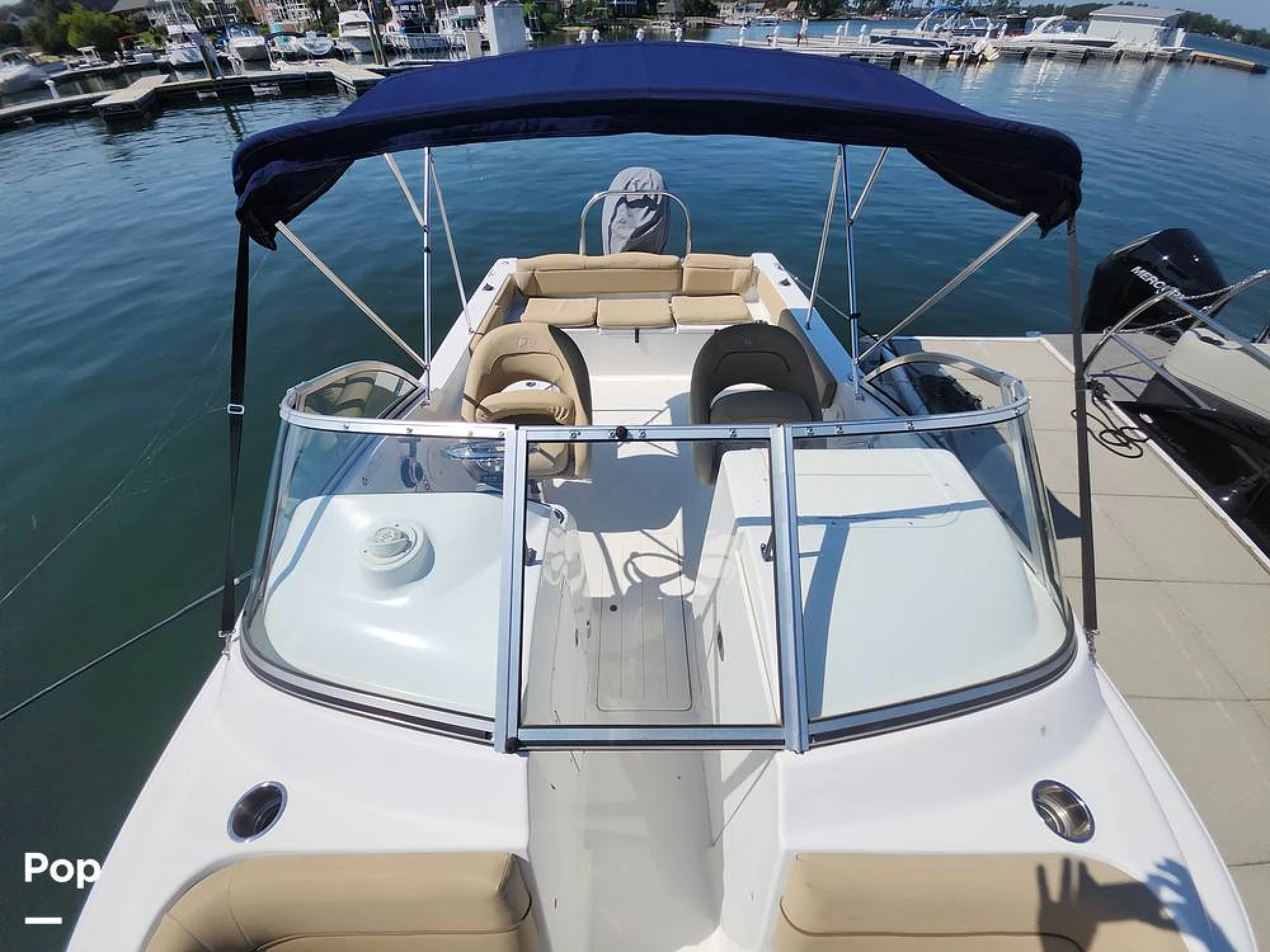 2017 Sea Hunt Escape 211 LE - Image 4