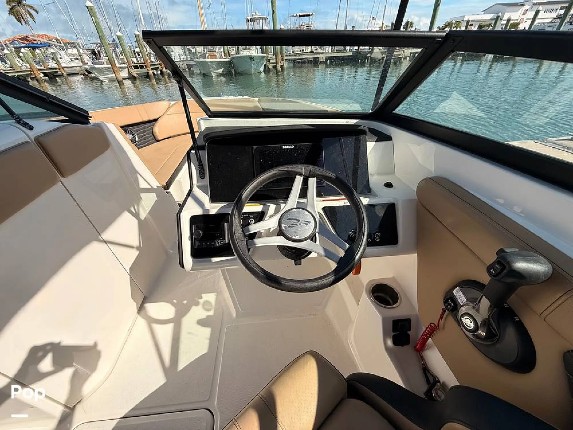 2024 Sea Ray 230 SPX OB - Image 2