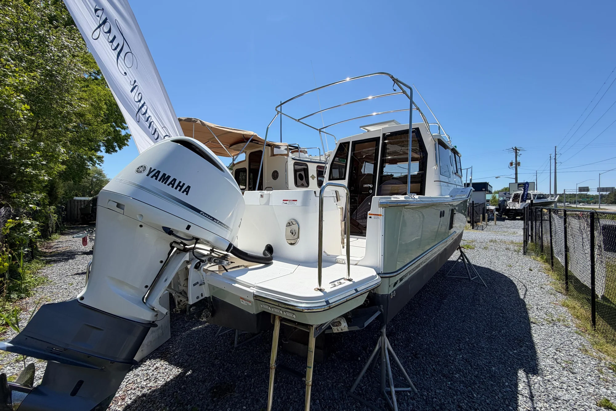 2018 Ranger Tugs R-27 - Image 3