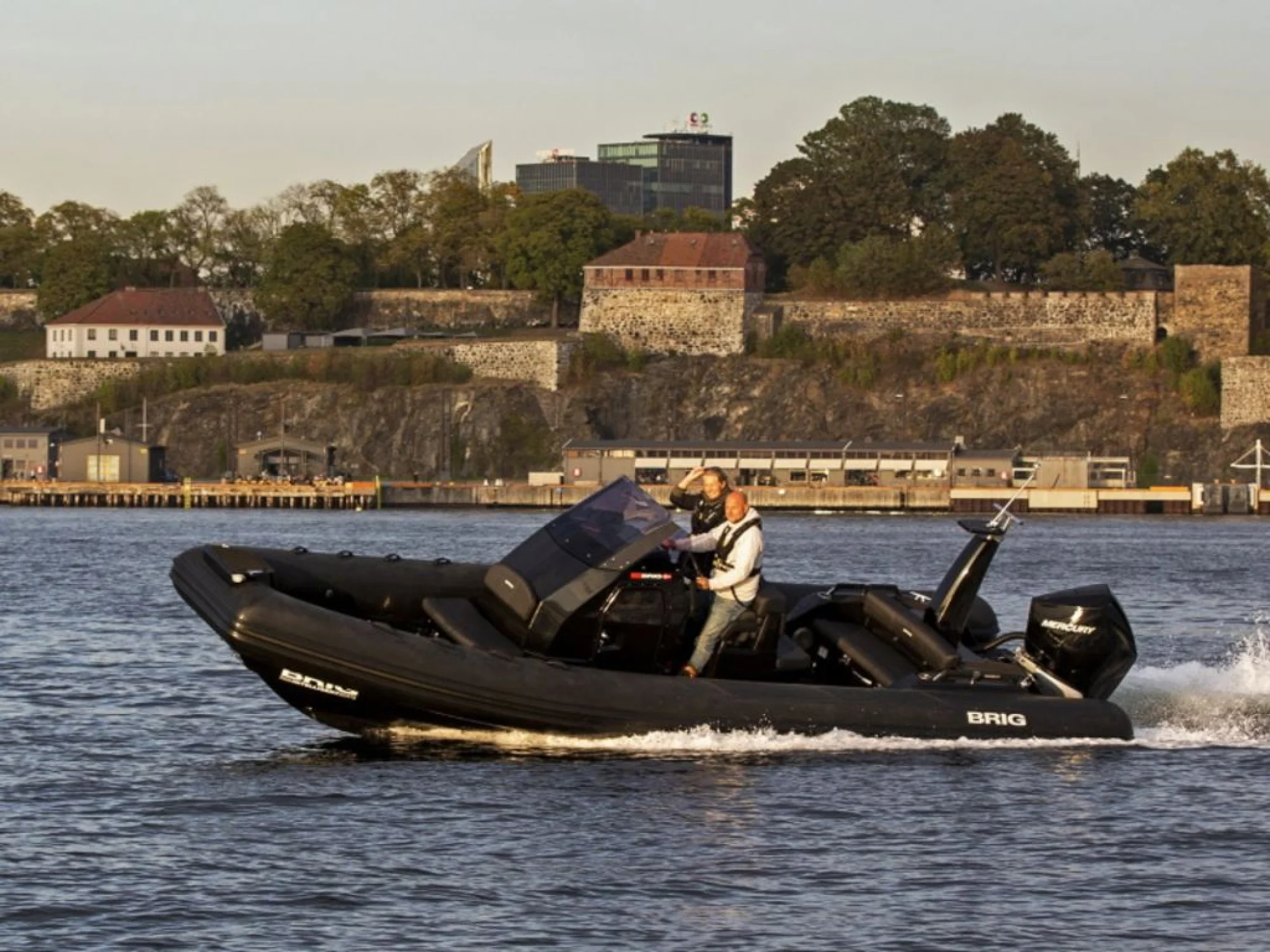 BRIG Boats Eagle 8