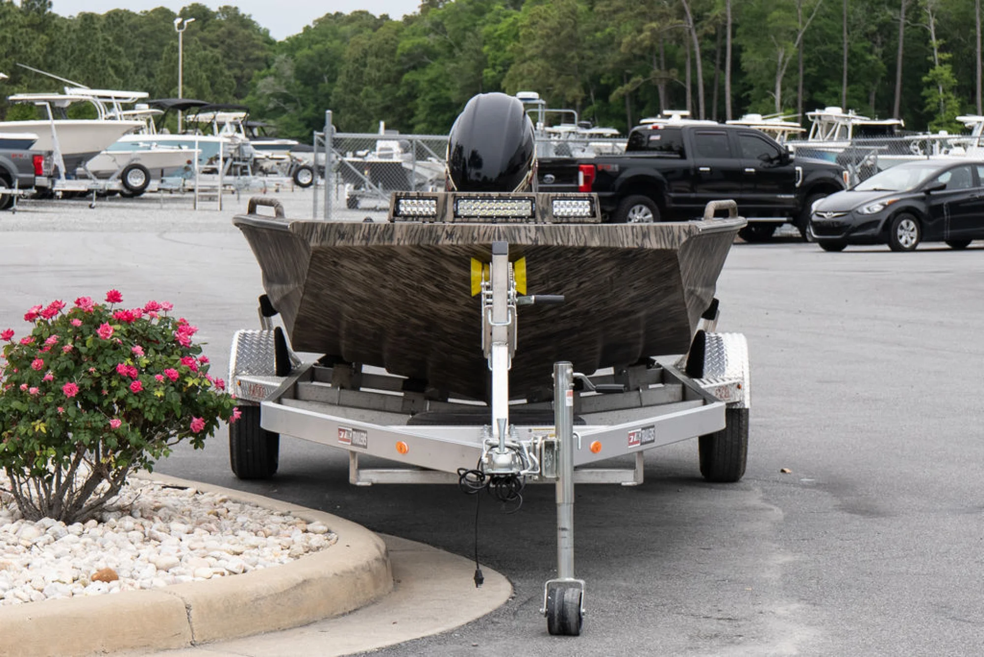 EXCEL TOMAHAWK 183 TILLER - Image 2