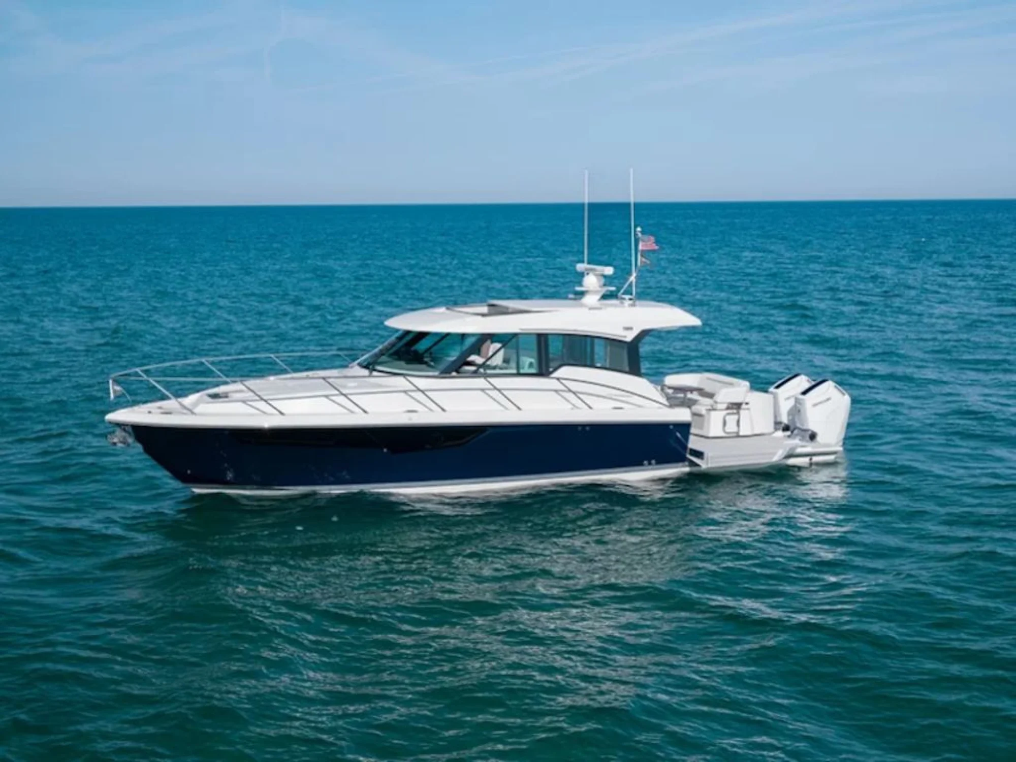 Tiara Yachts 43LE