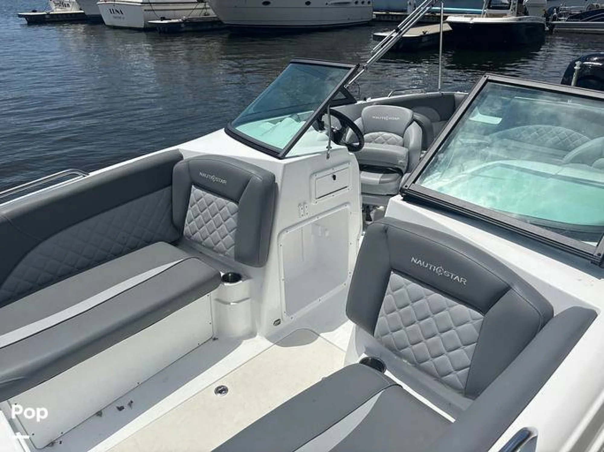 2025 NauticStar 223 DC - Image 5