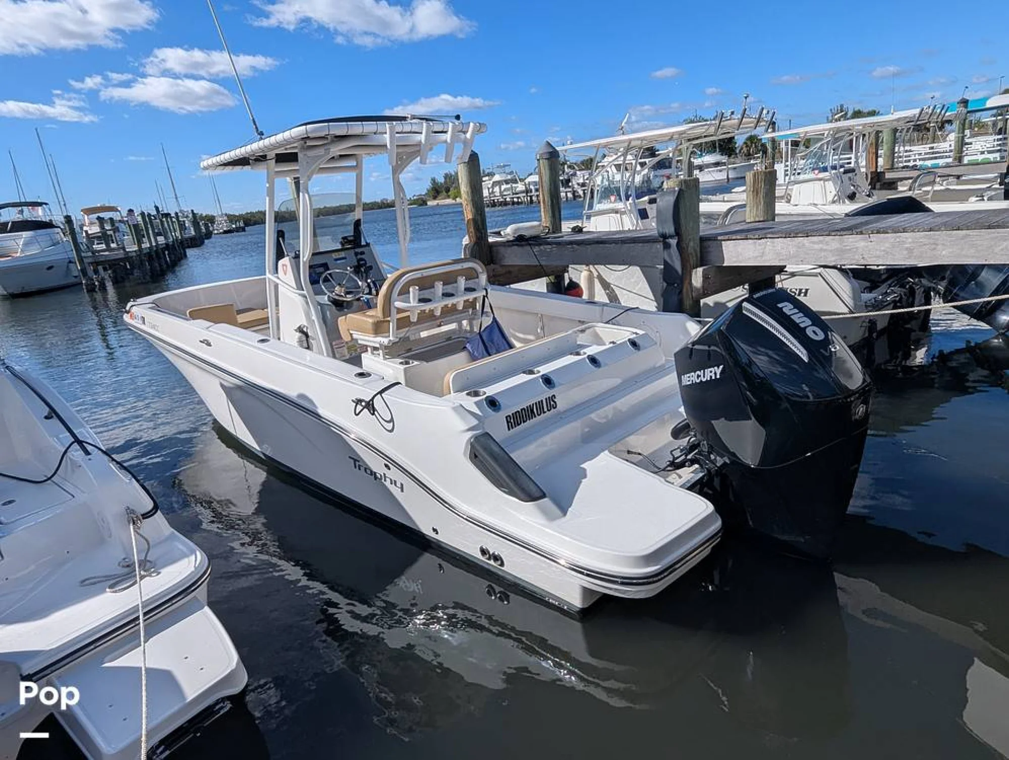 2023 Trophy T24CC - Main Image