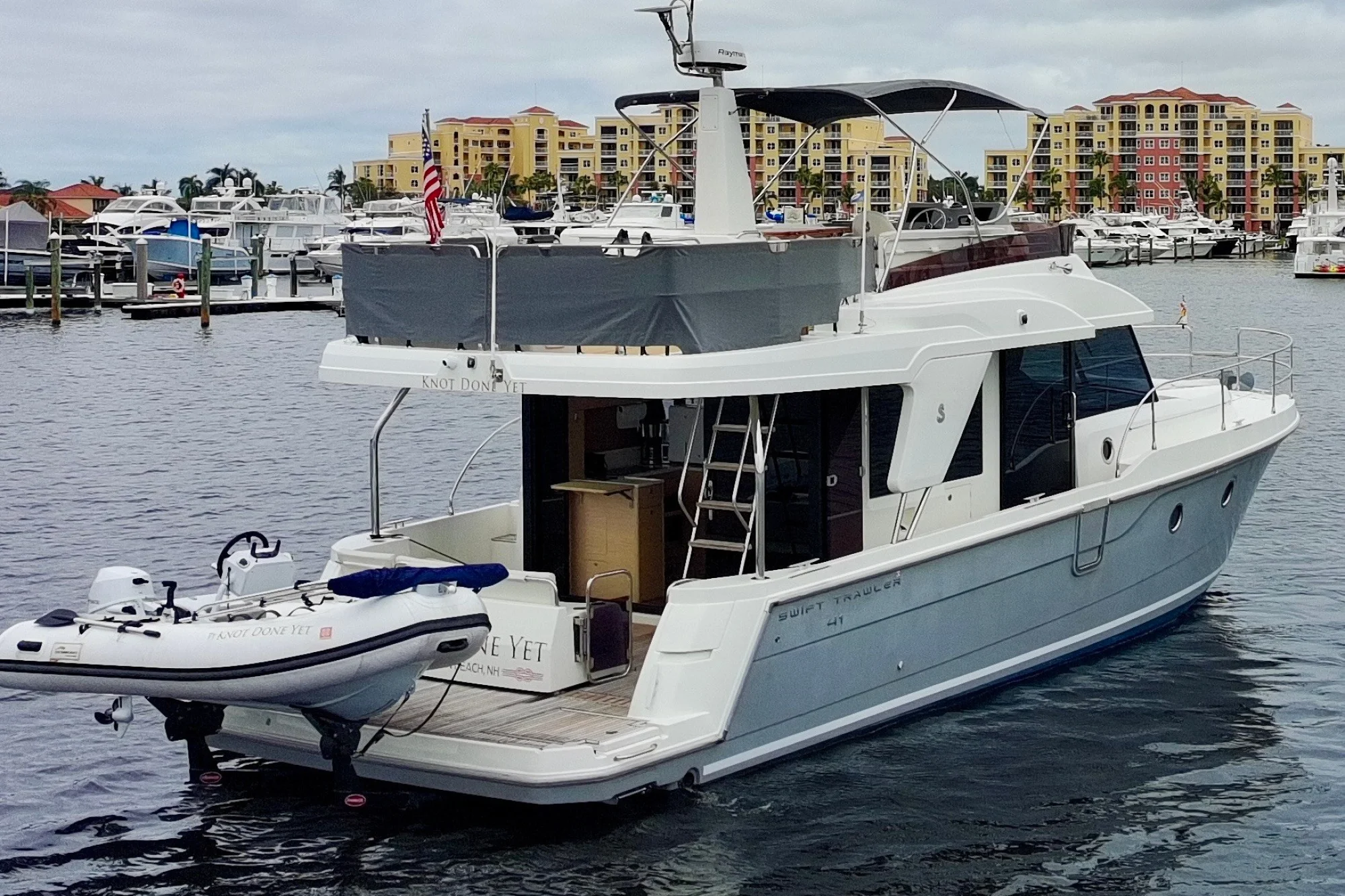 2022 Beneteau Swift Trawler 41 Fly - Image 2