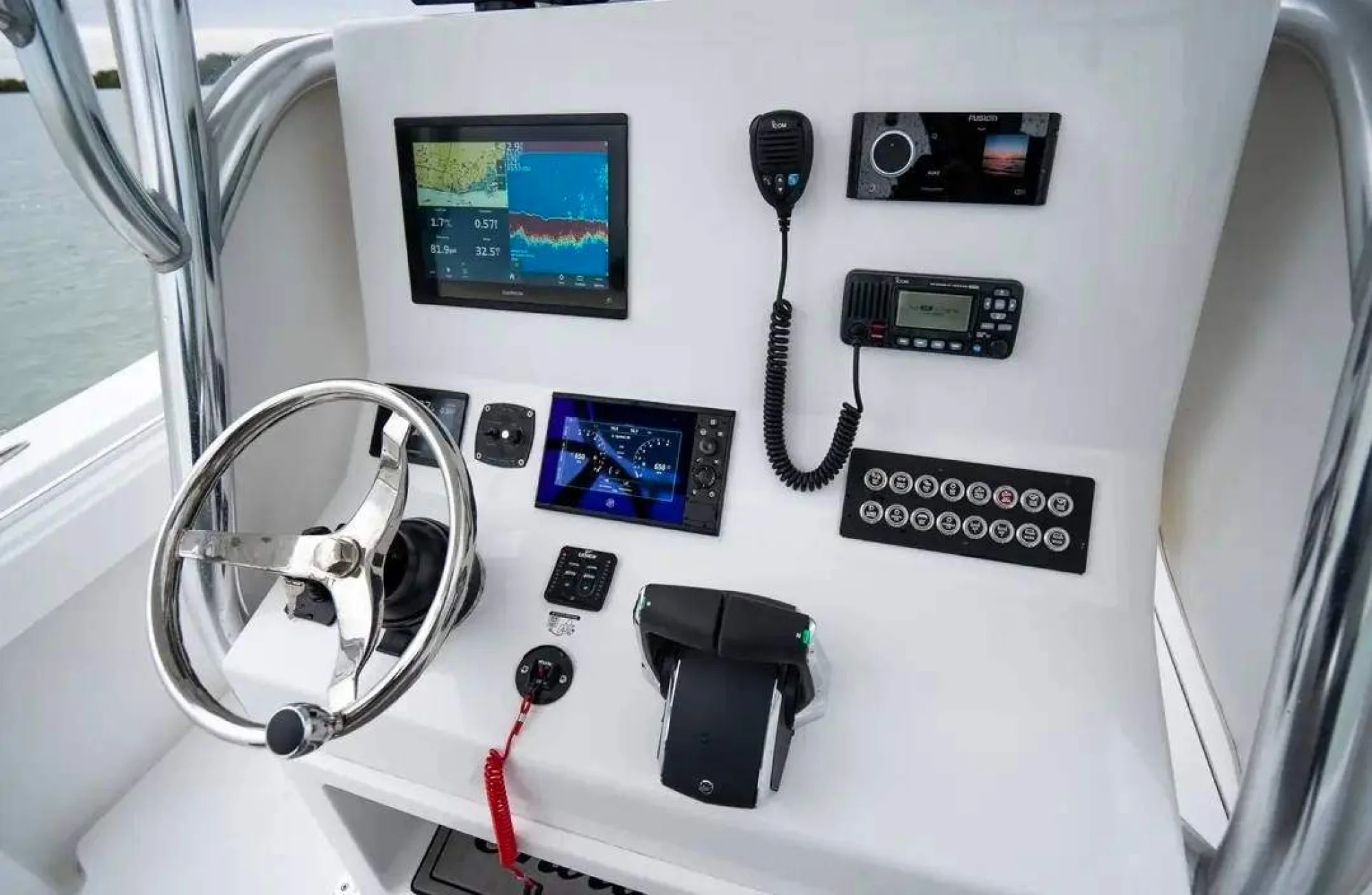 2024 Onslow Bay 33 T.E. – Twin 400 V10s – WARRANTY - Image 4