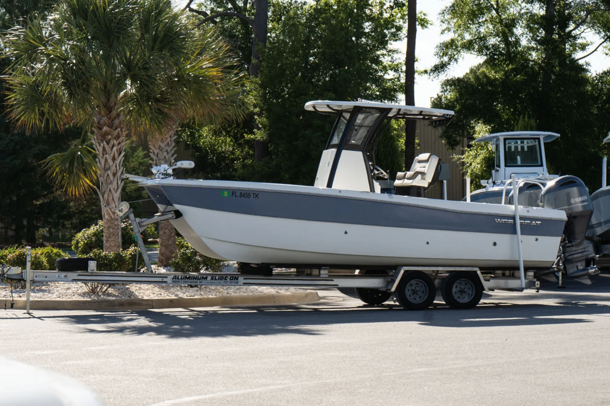 World Cat 235CC - Main Image