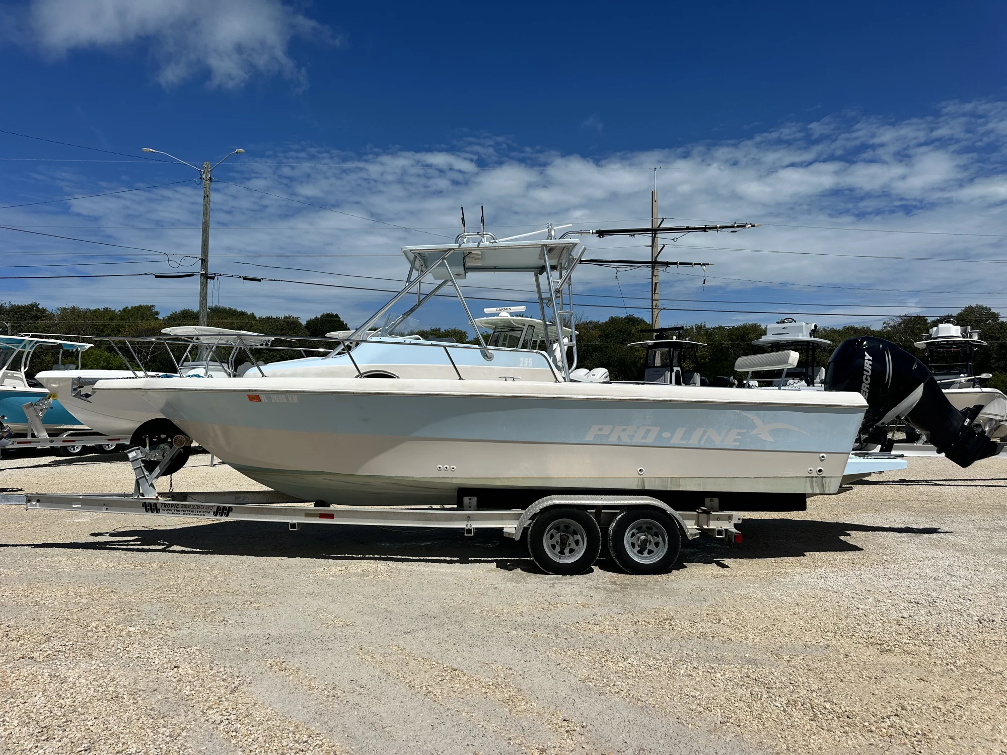 1997 Pro Line 255 Walkaround