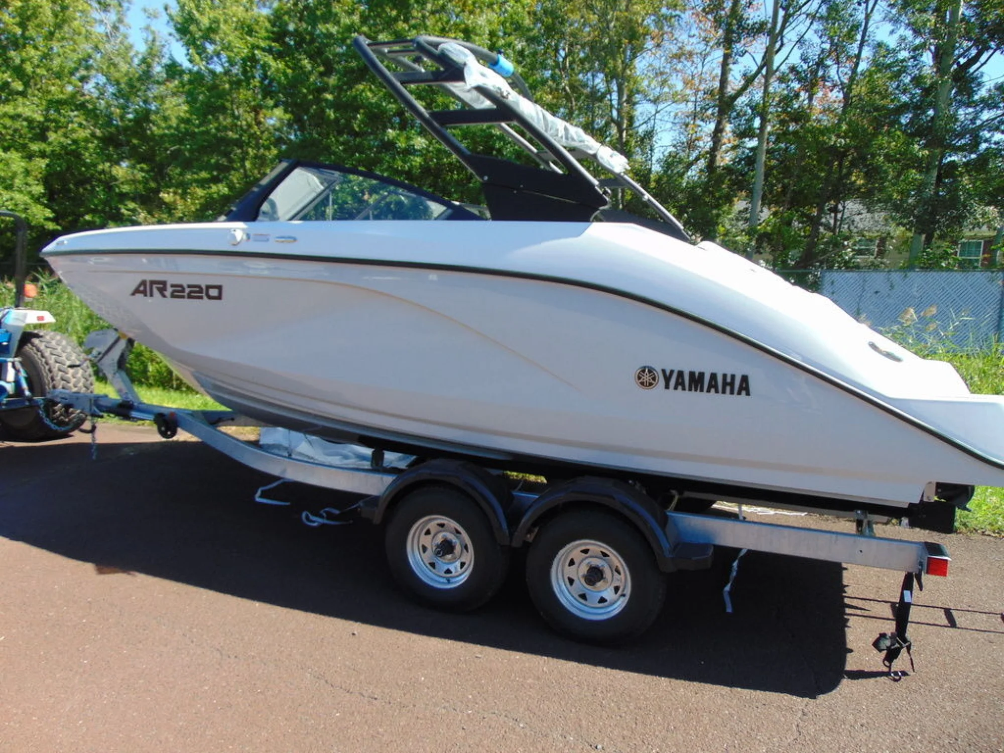 Yamaha Marine AR220 - Image 2