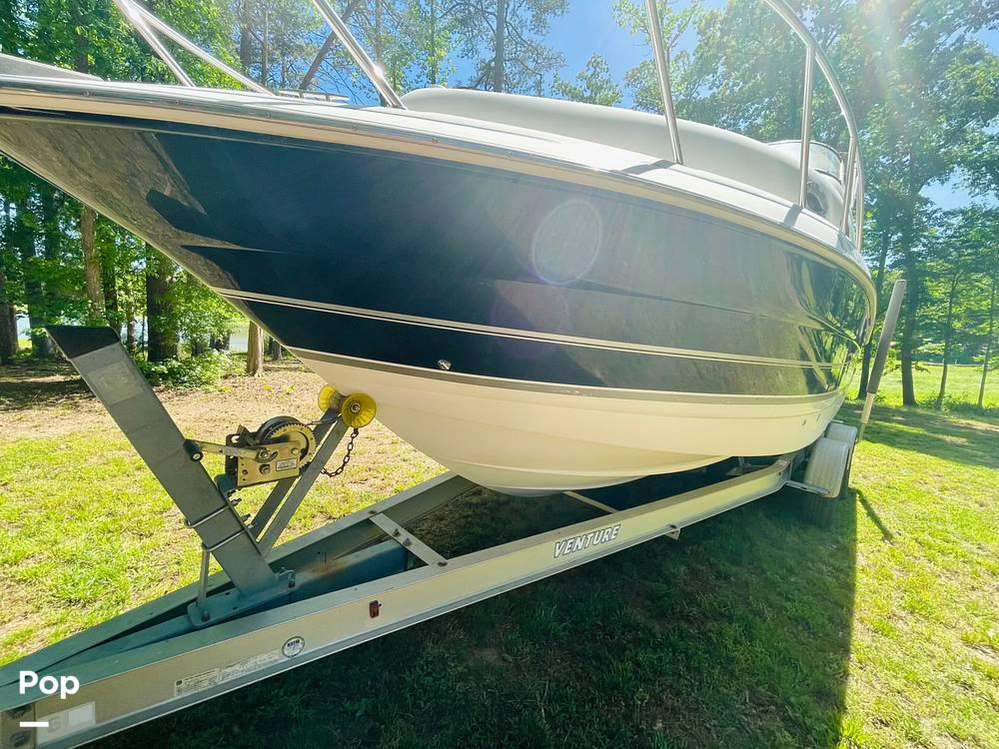 2008 Larson Cabrio 240 - Image 2