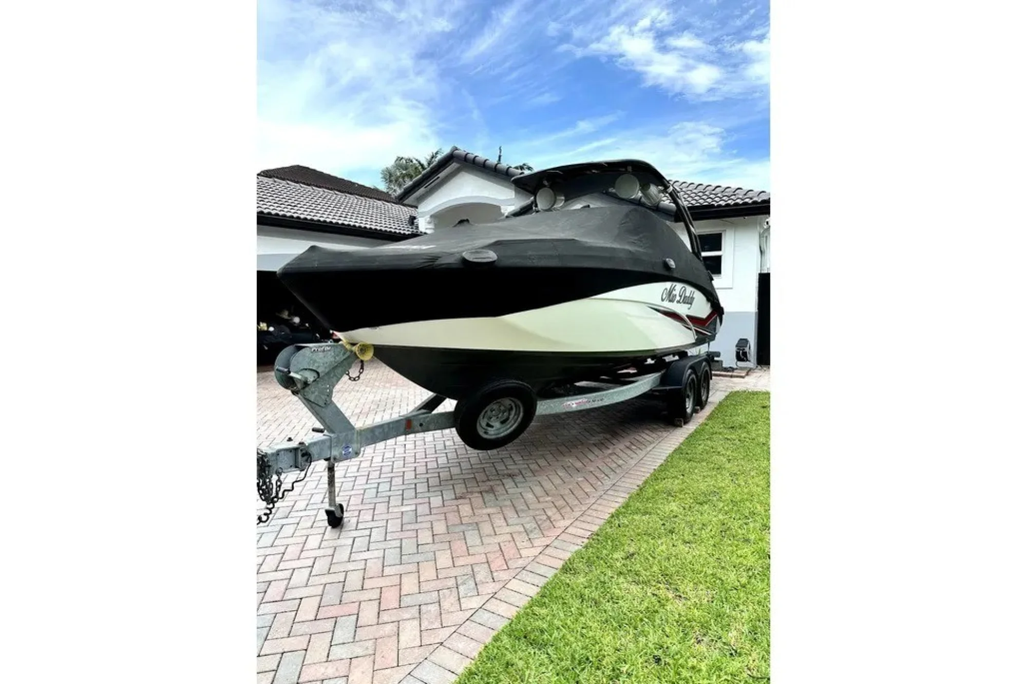 2019 Yamaha Boats AR240 | 24ft - Image 2
