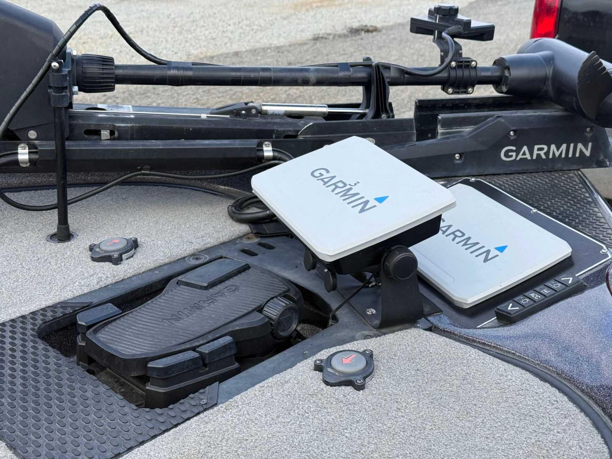 2021 Ranger 520L - Image 2