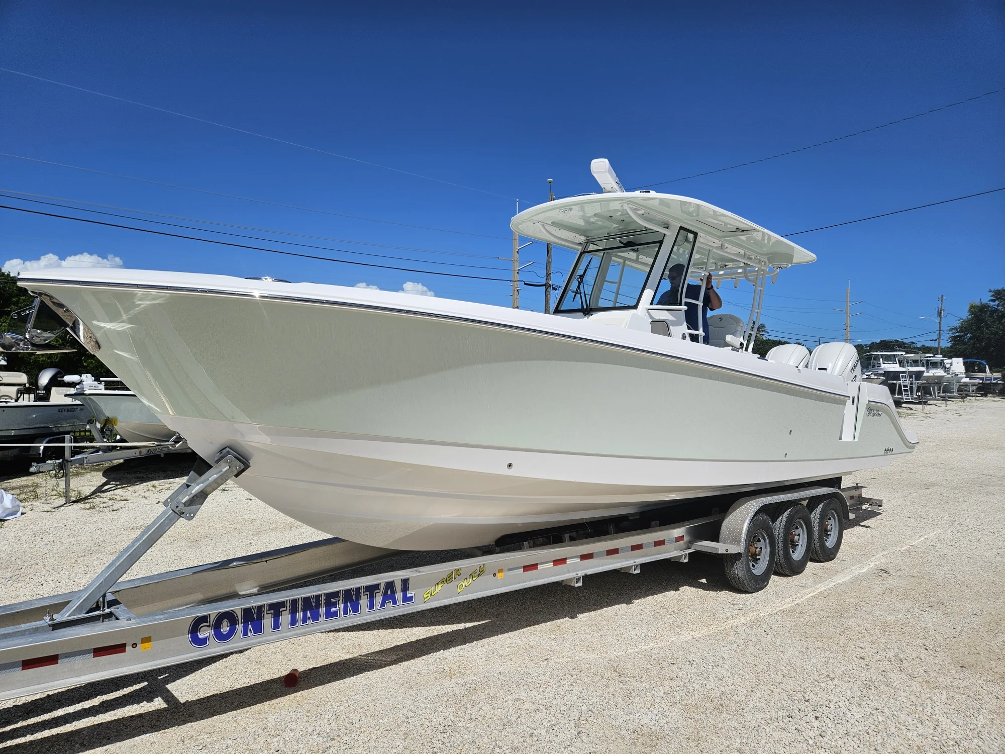 2025 EdgeWater 340CC - Image 4