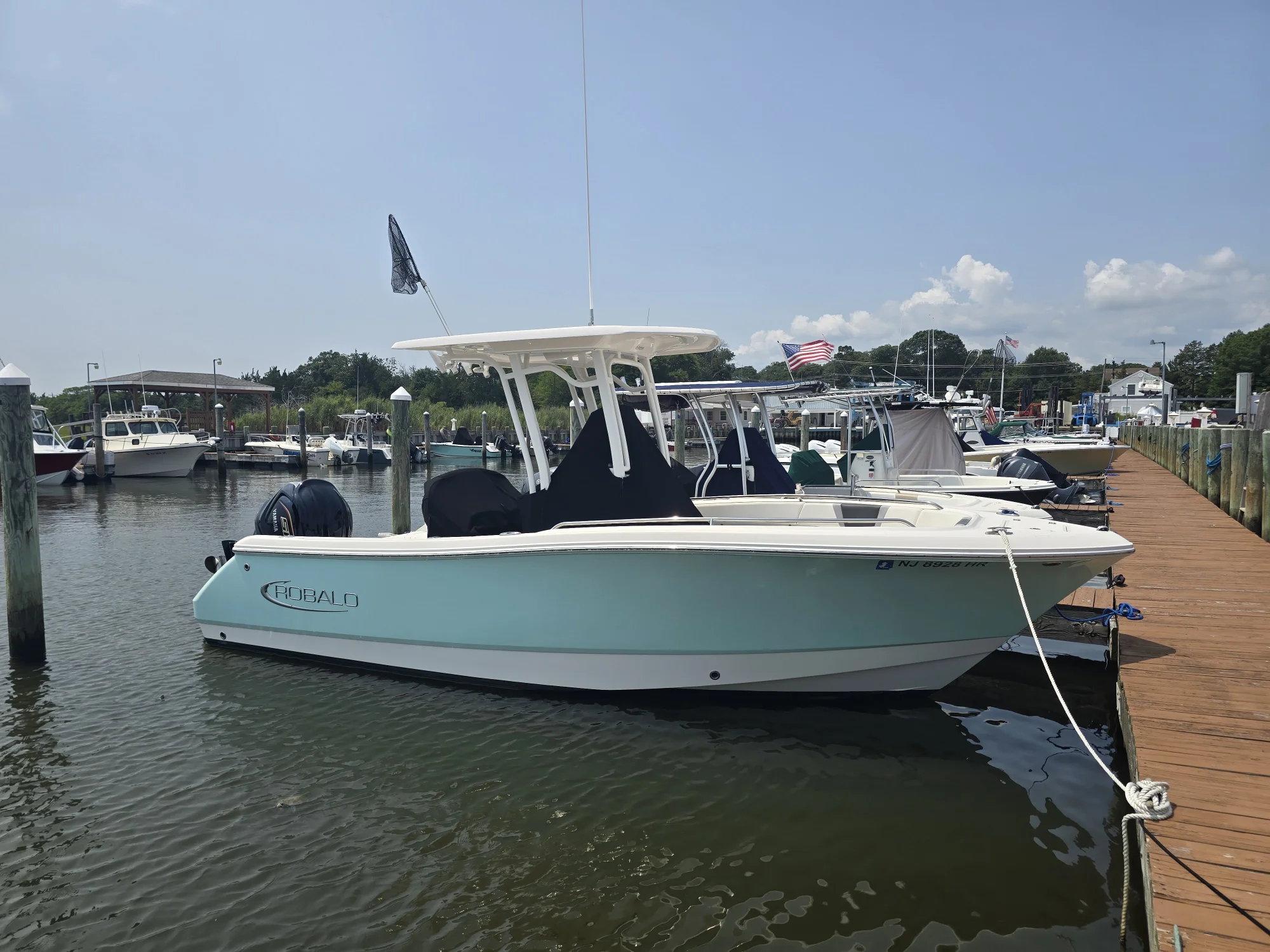 2022 23' Robalo R232 Center Console | 23ft - Image 5