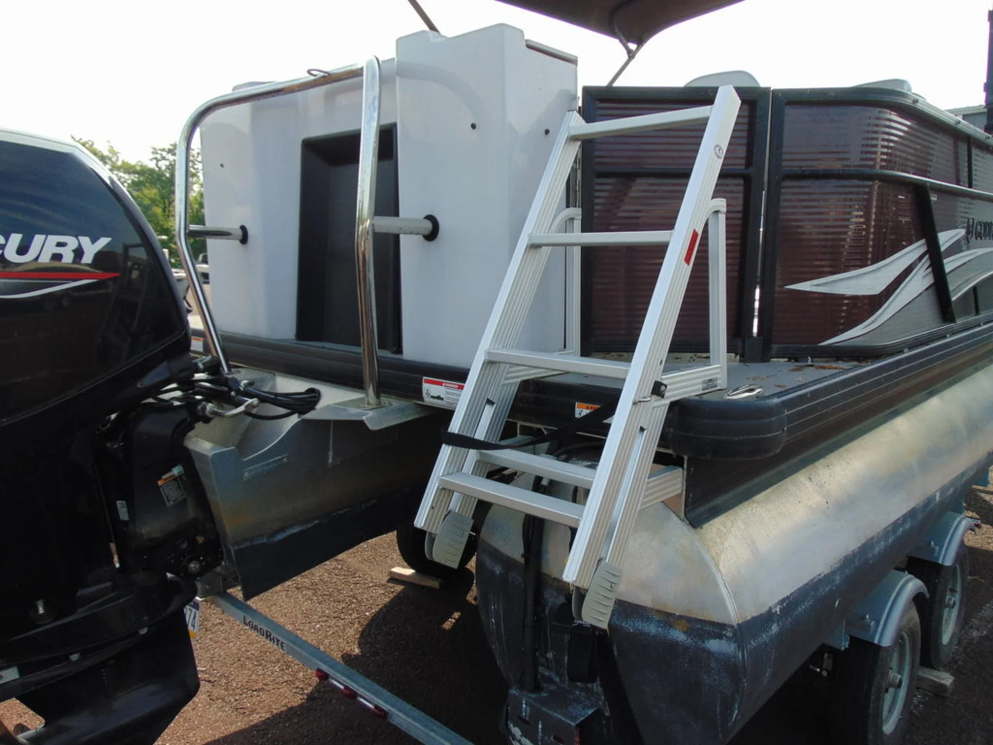Godfrey Pontoons Sweetwater 2186 F 27 in. - Image 5