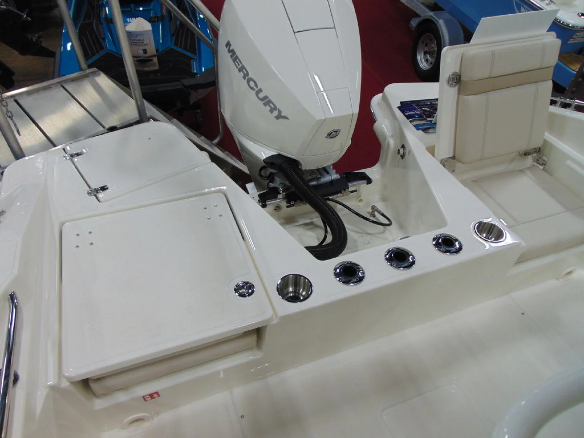 Boston Whaler 220 Dauntless - Image 4
