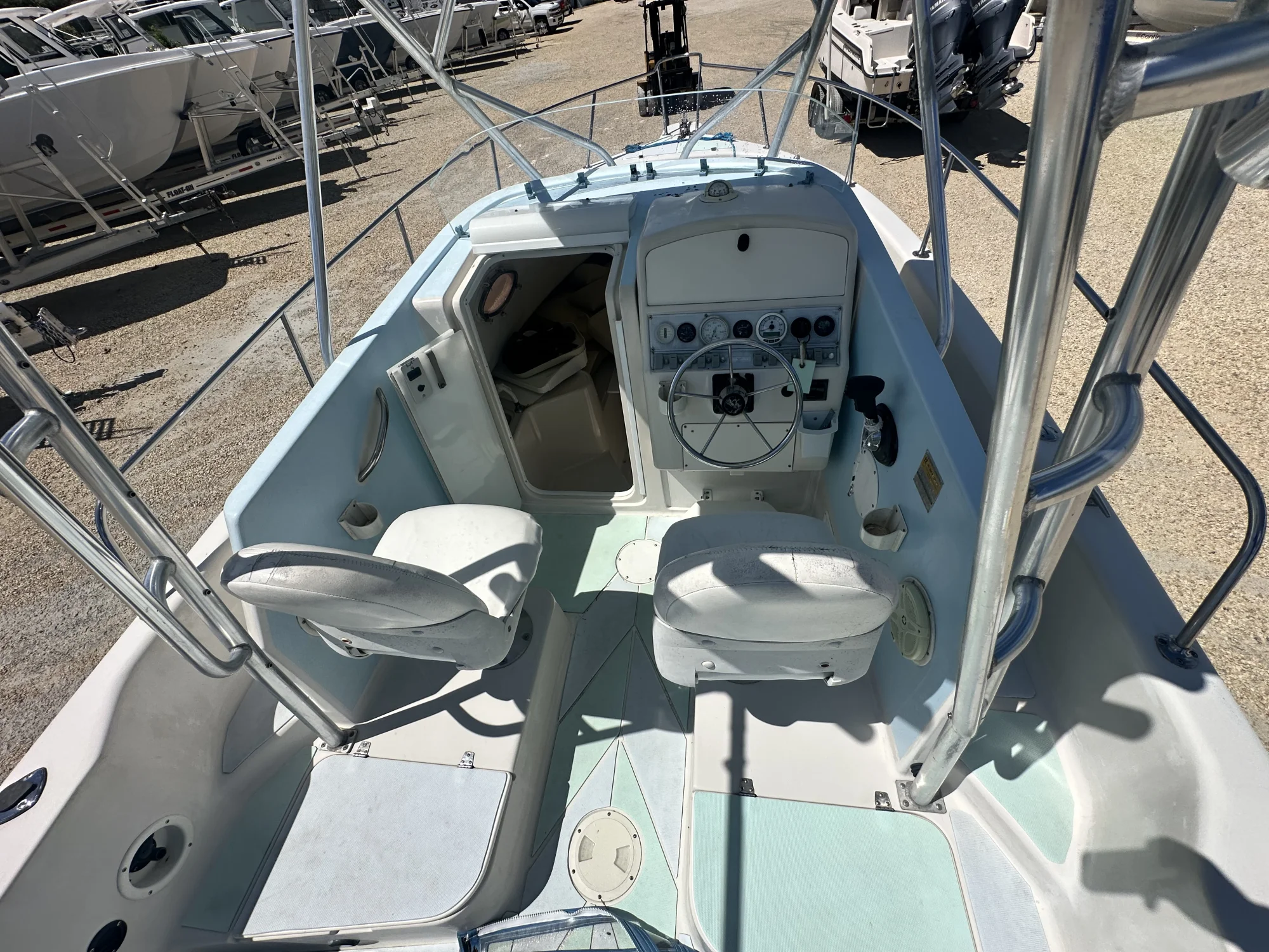 1997 Pro Line 255 Walkaround - Image 3
